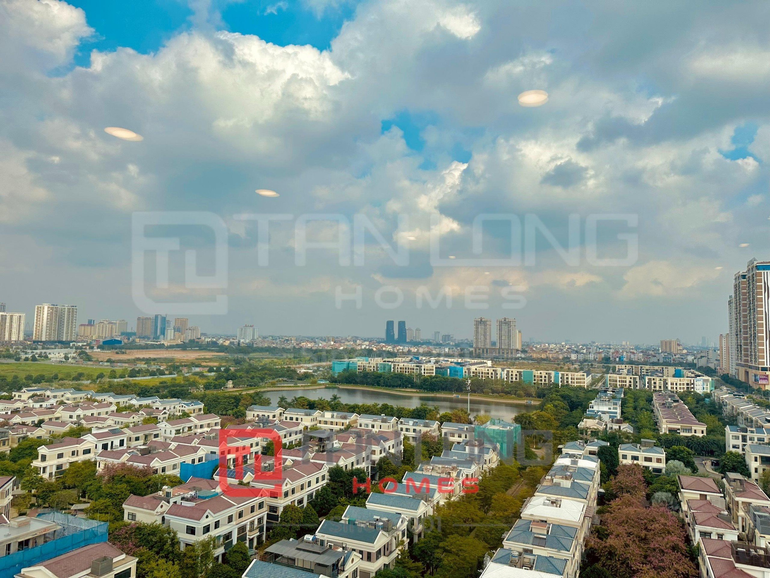Chính chủ bán căn hộ 3 ngủ 113m2 mẫu G full đồ đẹp tòa 903 Starlake 8