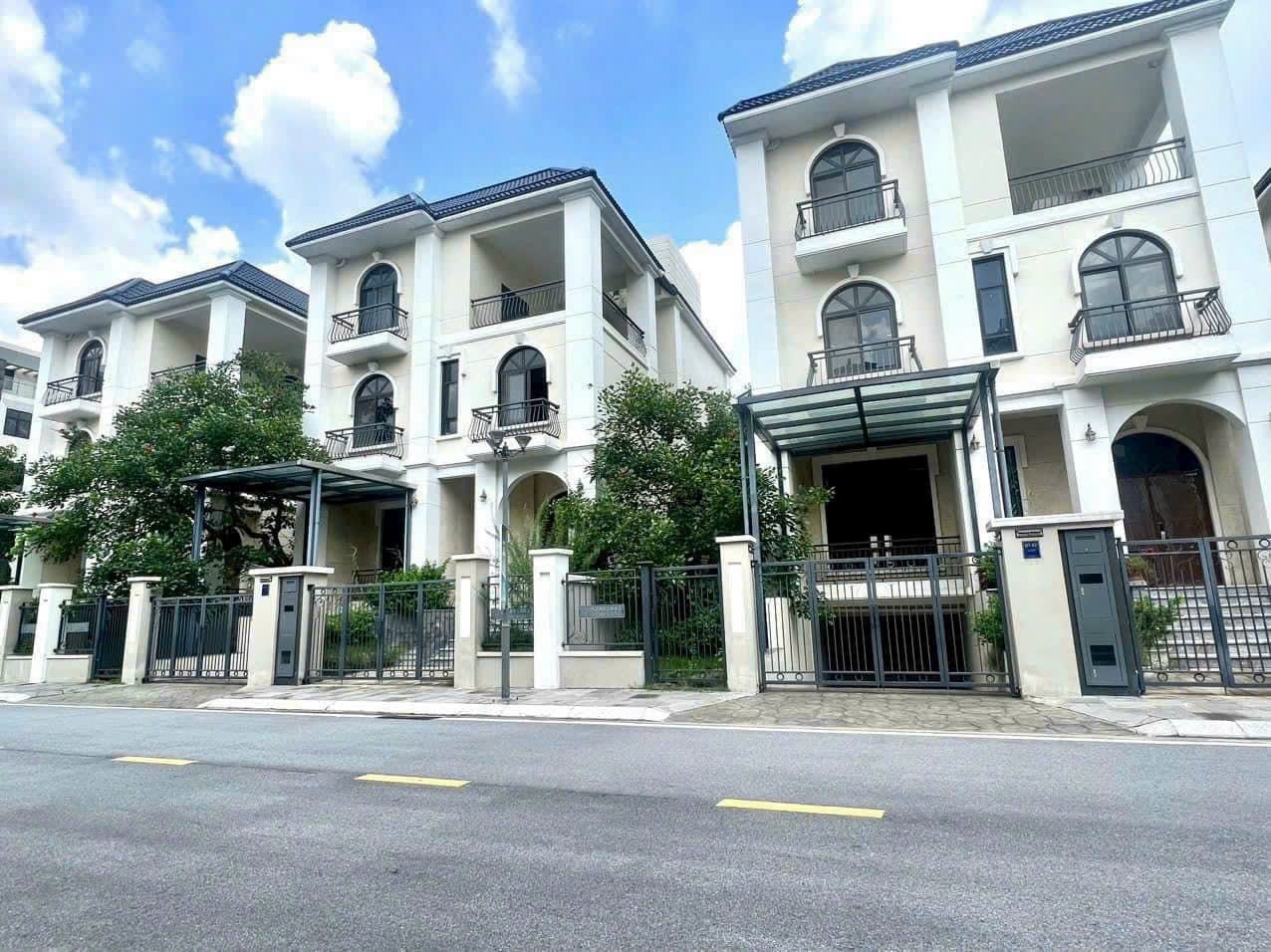 Chính chủ bán đơn lập 286m2 x 3 tầng vị trí đẹp, pháp lý đẩy đủ tại K7 Starlake 1