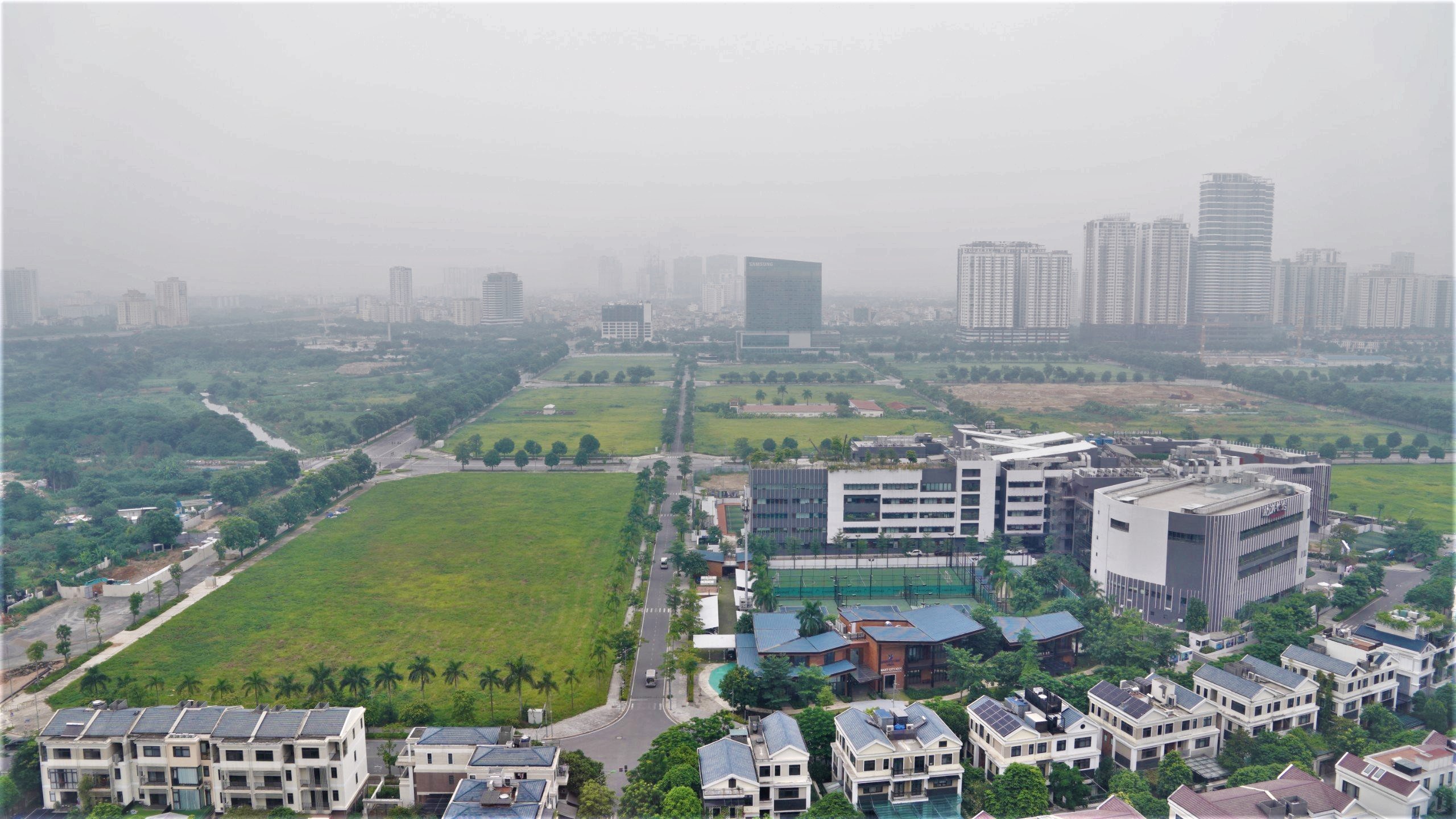 Chính chủ cho thuê căn hộ 3 ngủ 112m2 full đồ tầng cao tòa 902 Starlake 17