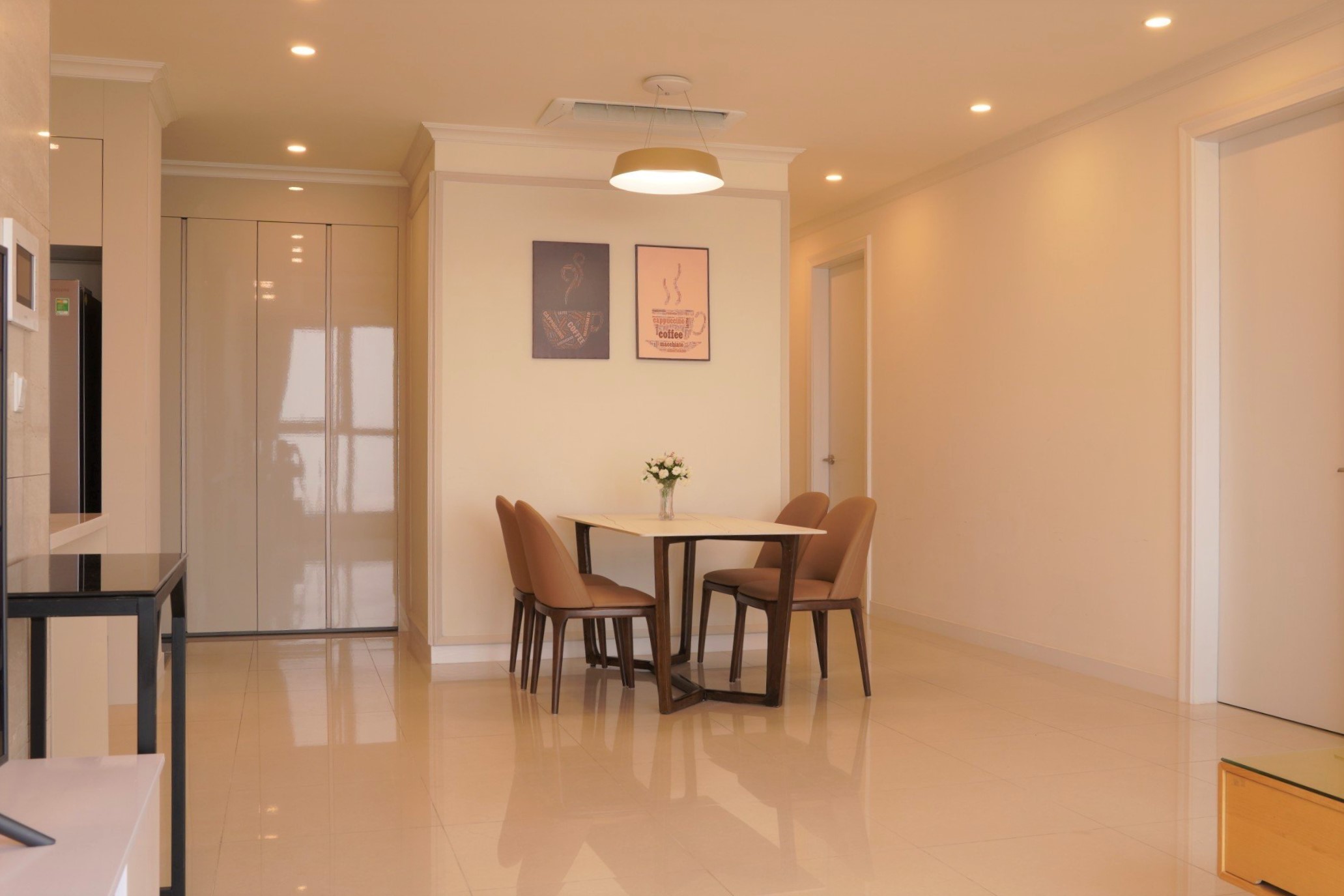 Chính chủ cho thuê căn hộ 3 ngủ 113m2 full đồ view trực diện hồ tại 903 Starlake 3