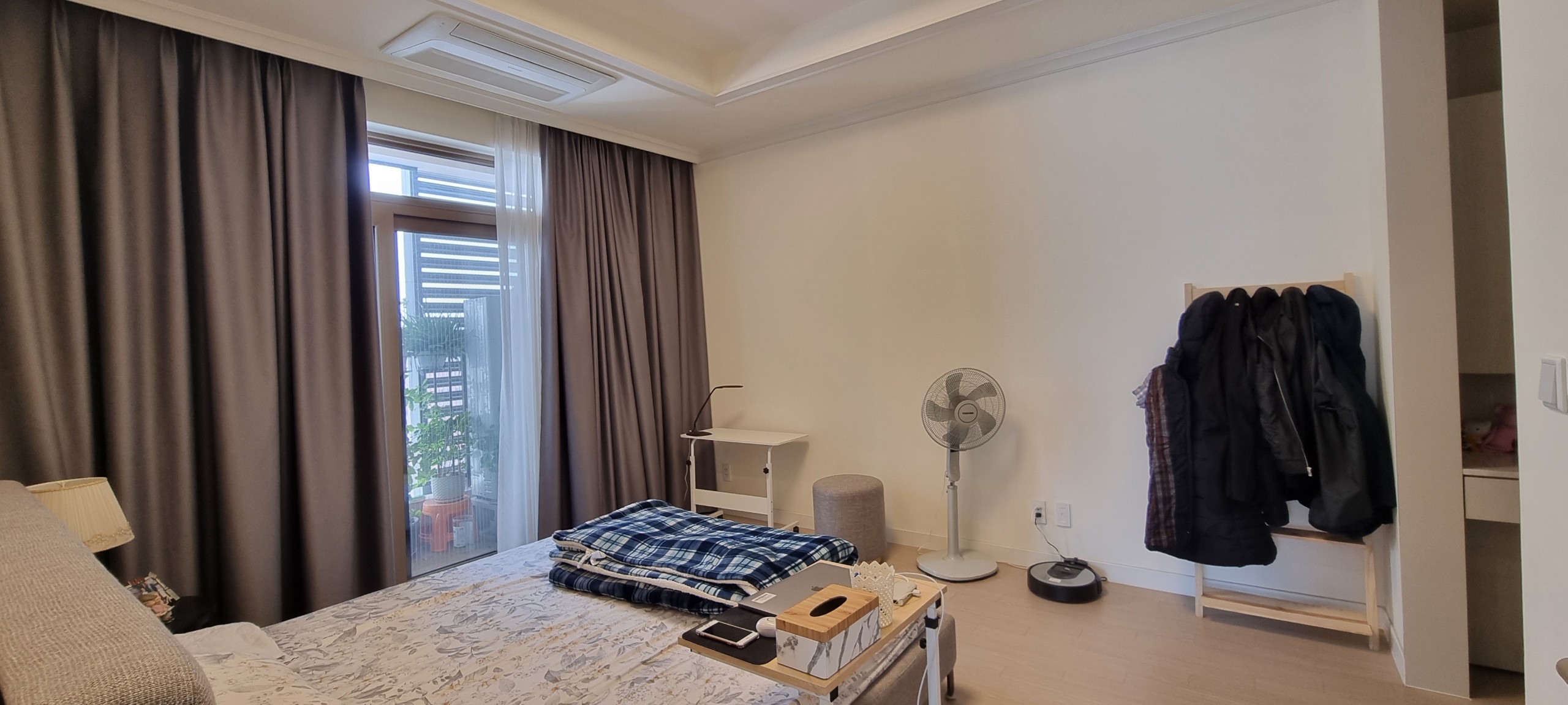 Chính chủ cho thuê căn hộ 3PN/109,82m2 tầng cao view đẹp tại 903 Starlake 5