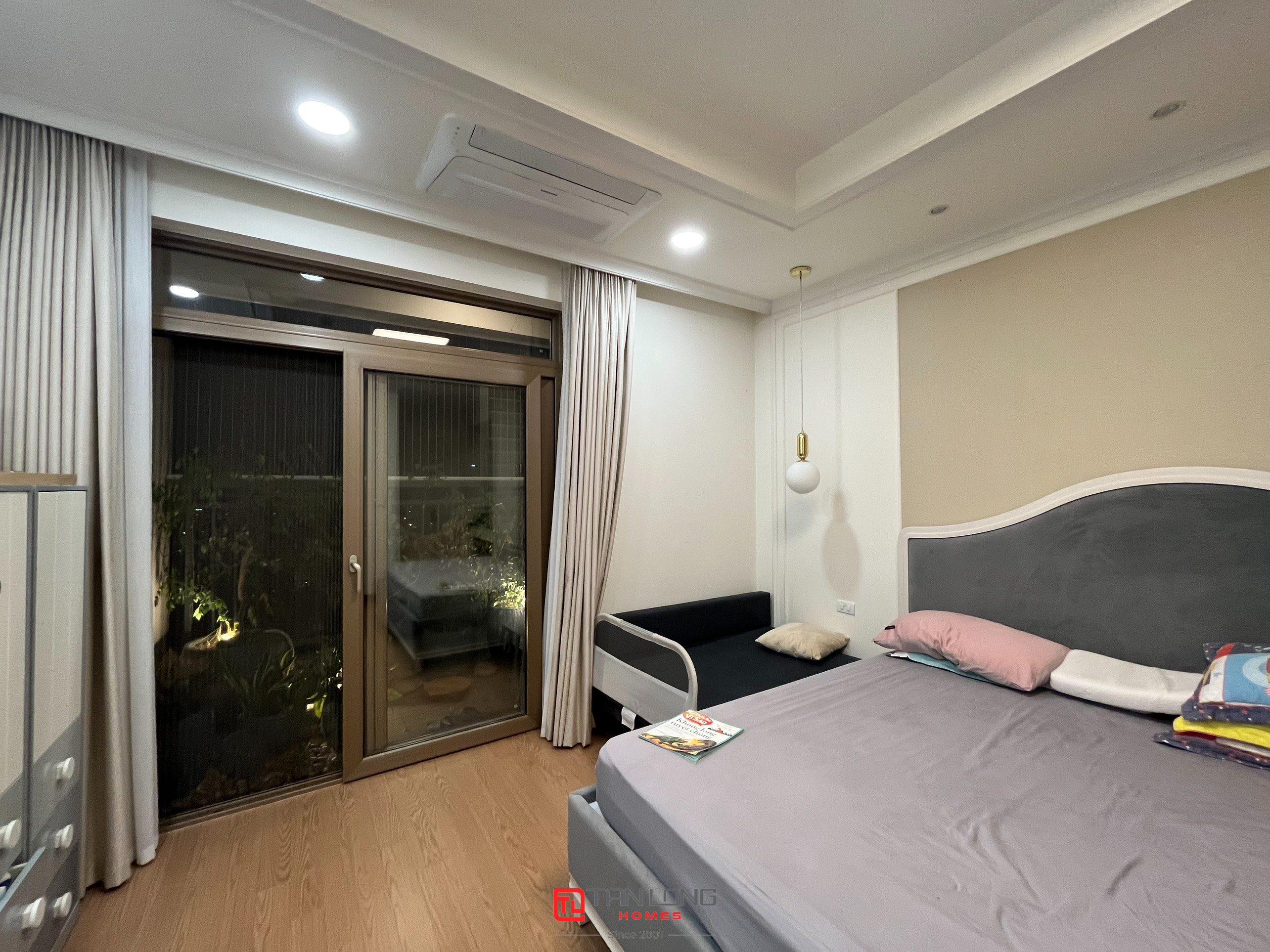 Chính chủ chuyển nhượng căn góc 3 ngủ 125m2 full đồ mới tòa 901 Starlake 4