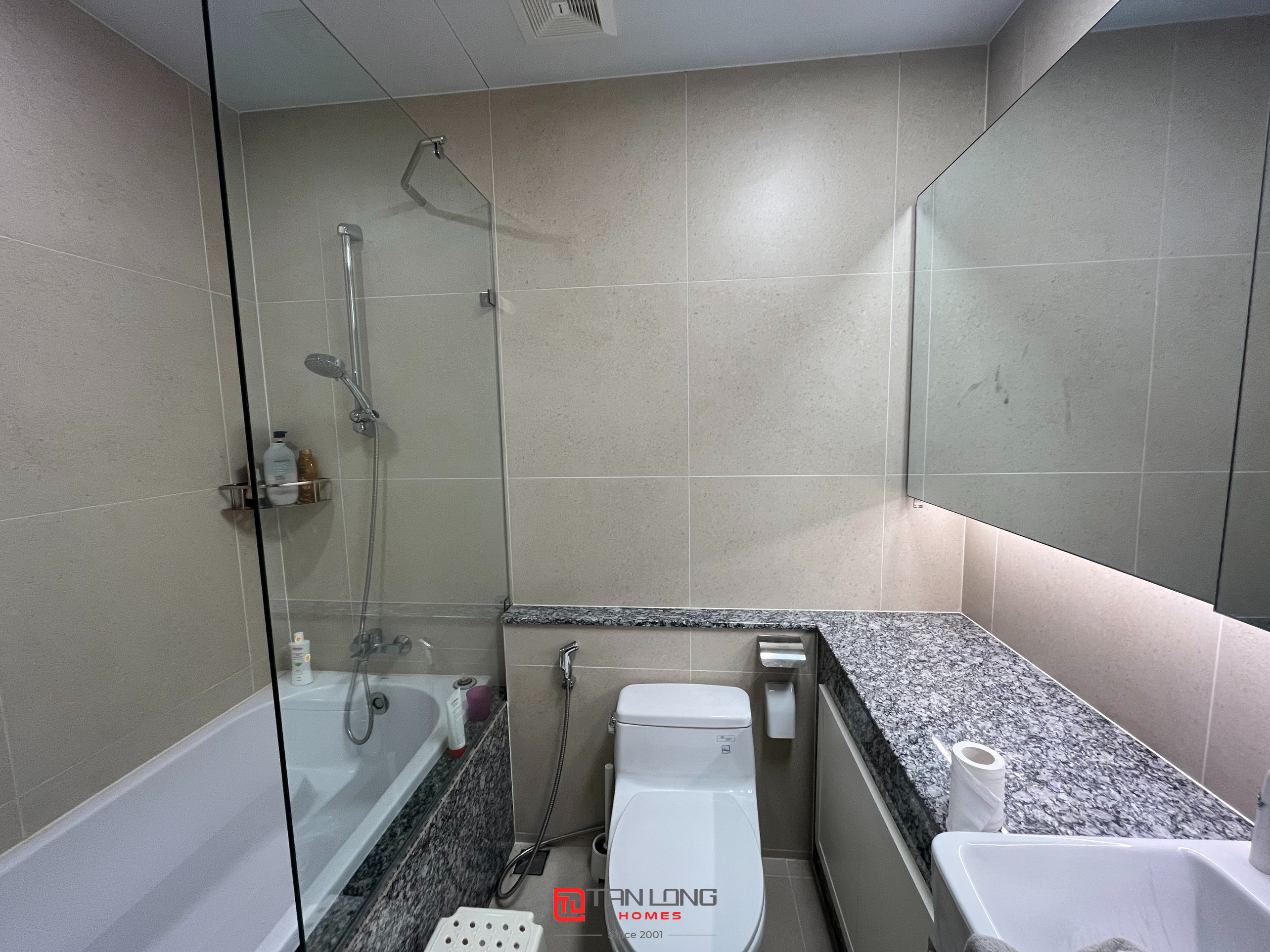 Chính chủ chuyển nhượng căn góc 3 ngủ 125m2 full đồ mới tòa 901 Starlake 6