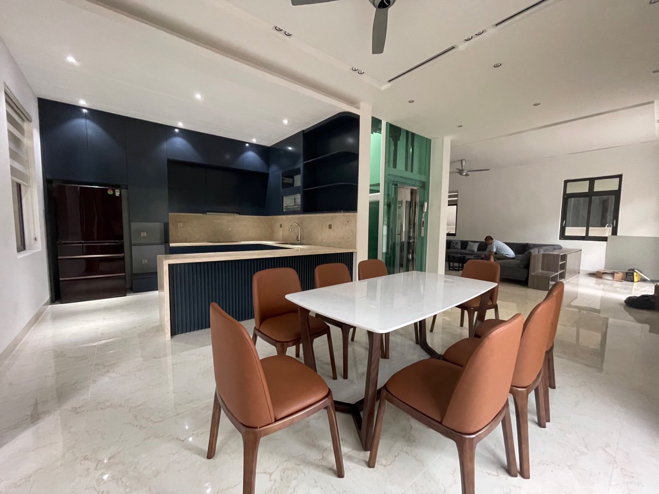 Cho thuê biệt thự 5PN/220m2 full đồ có thang máy đẳng cấp tại H11 Starlake 1