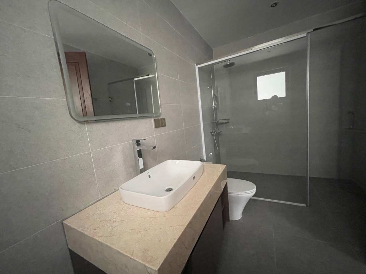 Cho thuê biệt thự 5PN/220m2 full đồ có thang máy đẳng cấp tại H11 Starlake 12