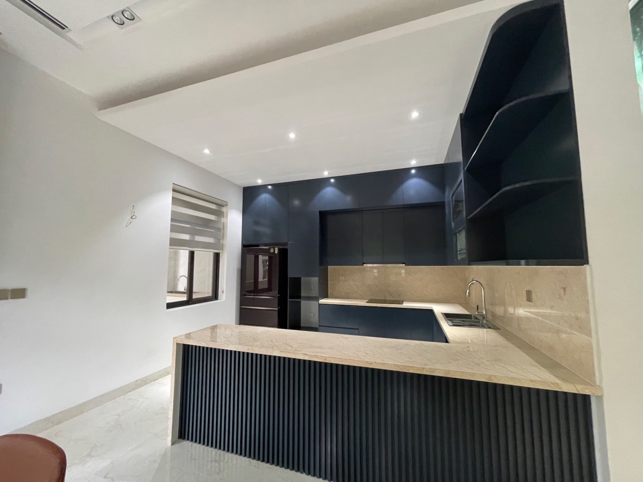 Cho thuê biệt thự 5PN/220m2 full đồ có thang máy đẳng cấp tại H11 Starlake 5
