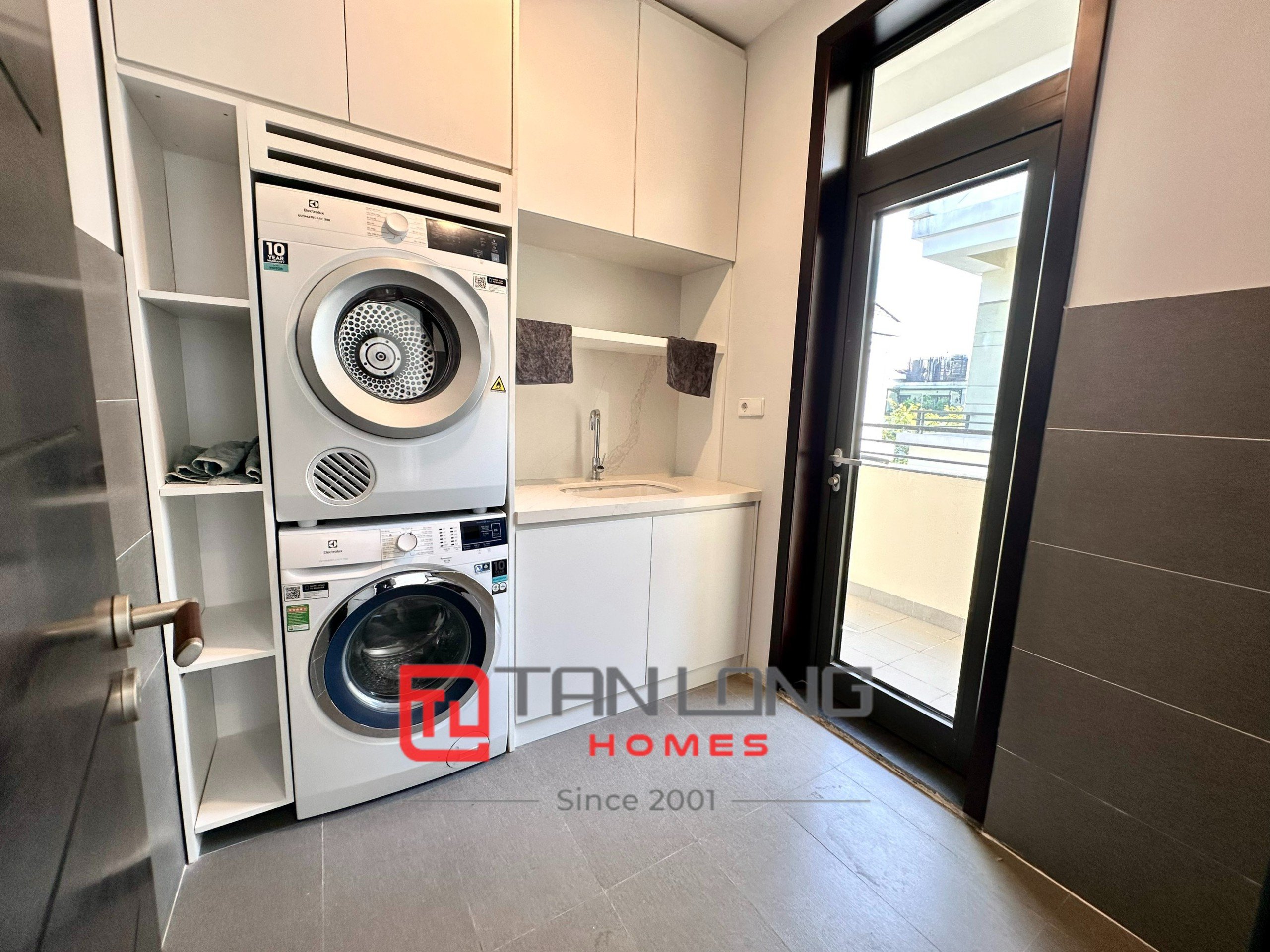 Cho thuê biệt thự đơn lập H7 Starlake: DT 300m2 x 4-5PN full đồ nhập khẩu 20
