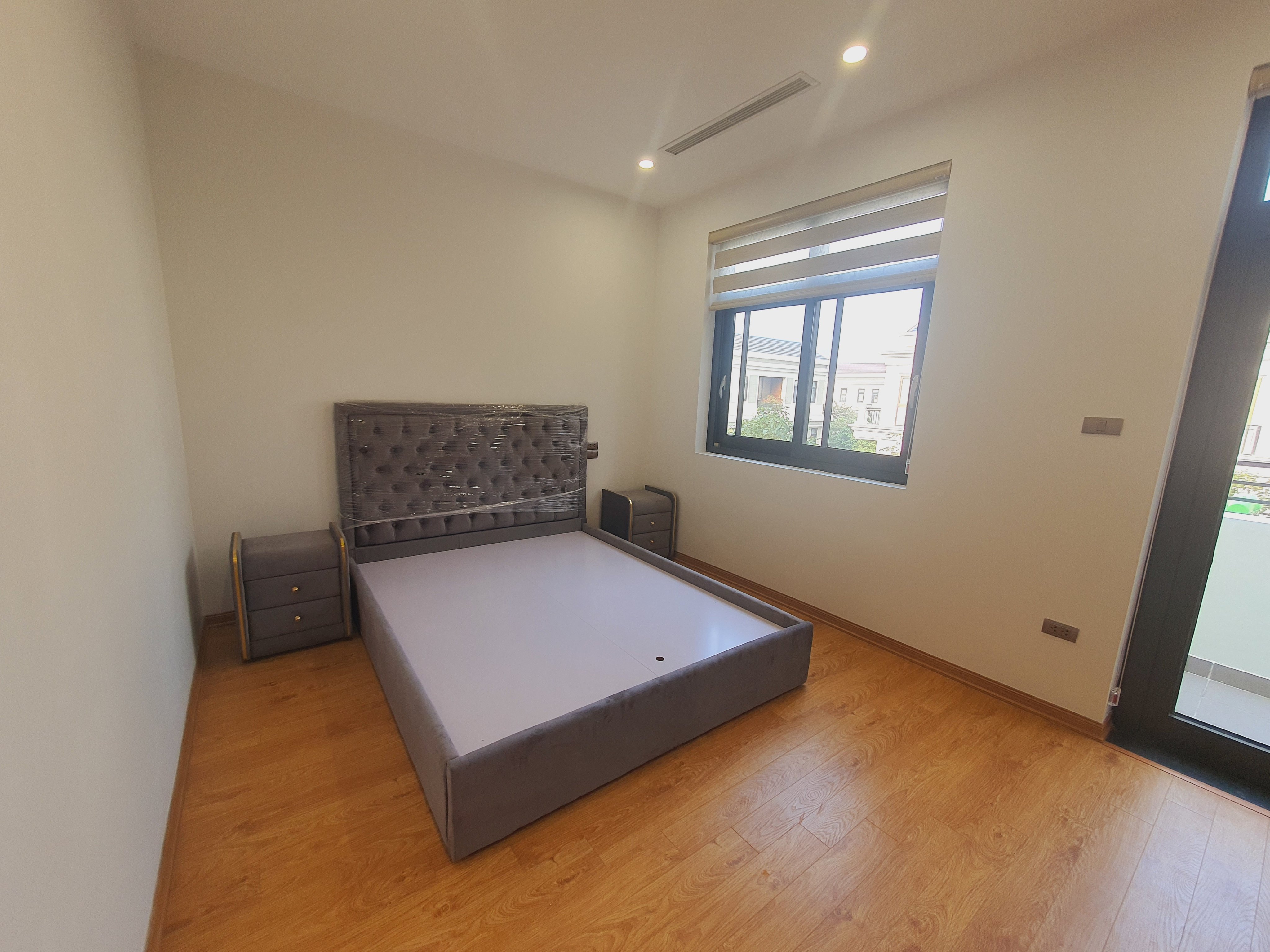 Cho thuê biệt thự full đồ duy nhất tại Starlake Tây Hồ Tây 9