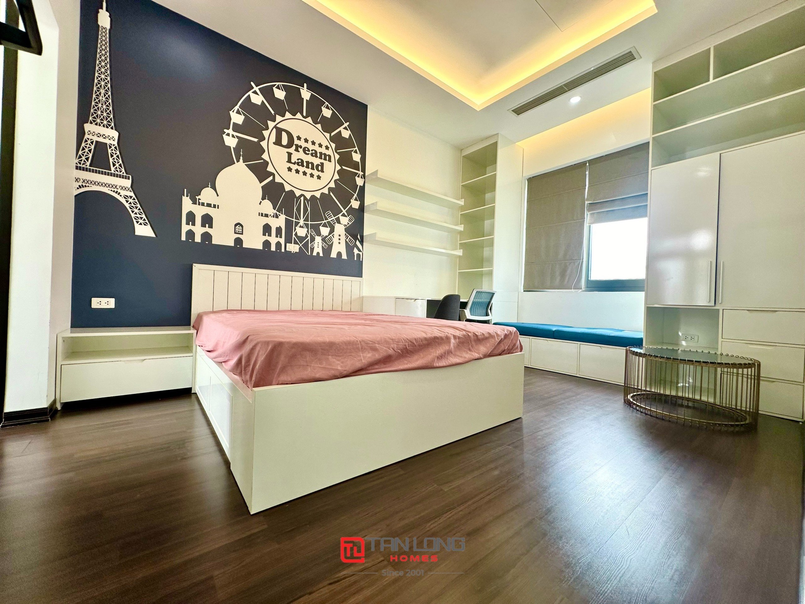 Cho thuê biệt thự H7 Starlake: DT 222m2 x 3 tầng, 4 phòng ngủ, có sân vườn rộng 16
