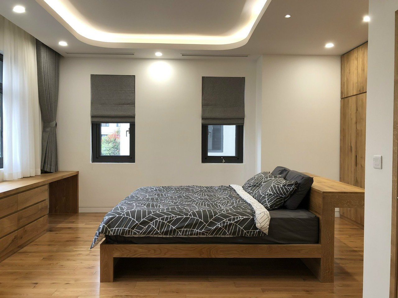 Cho thuê biệt thự song lập 4PN/222m2 full đồ đẹp tại Starlake, nhà có thang máy 3