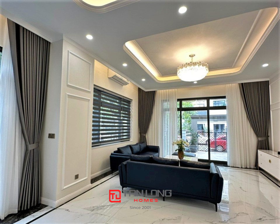 Cho thuê biệt thự song lập căn góc view bể bơi 222m2 có thang máy tại Starlake 4
