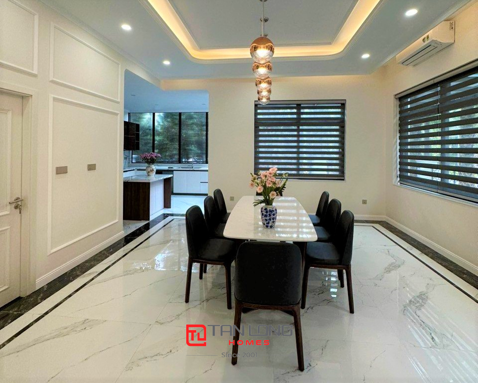 Cho thuê biệt thự song lập căn góc view bể bơi 222m2 có thang máy tại Starlake 7