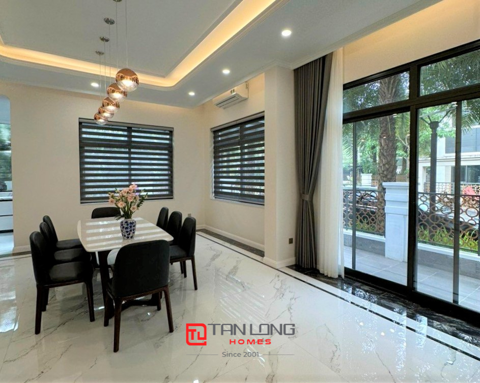 Cho thuê biệt thự song lập căn góc view bể bơi 222m2 có thang máy tại Starlake 8