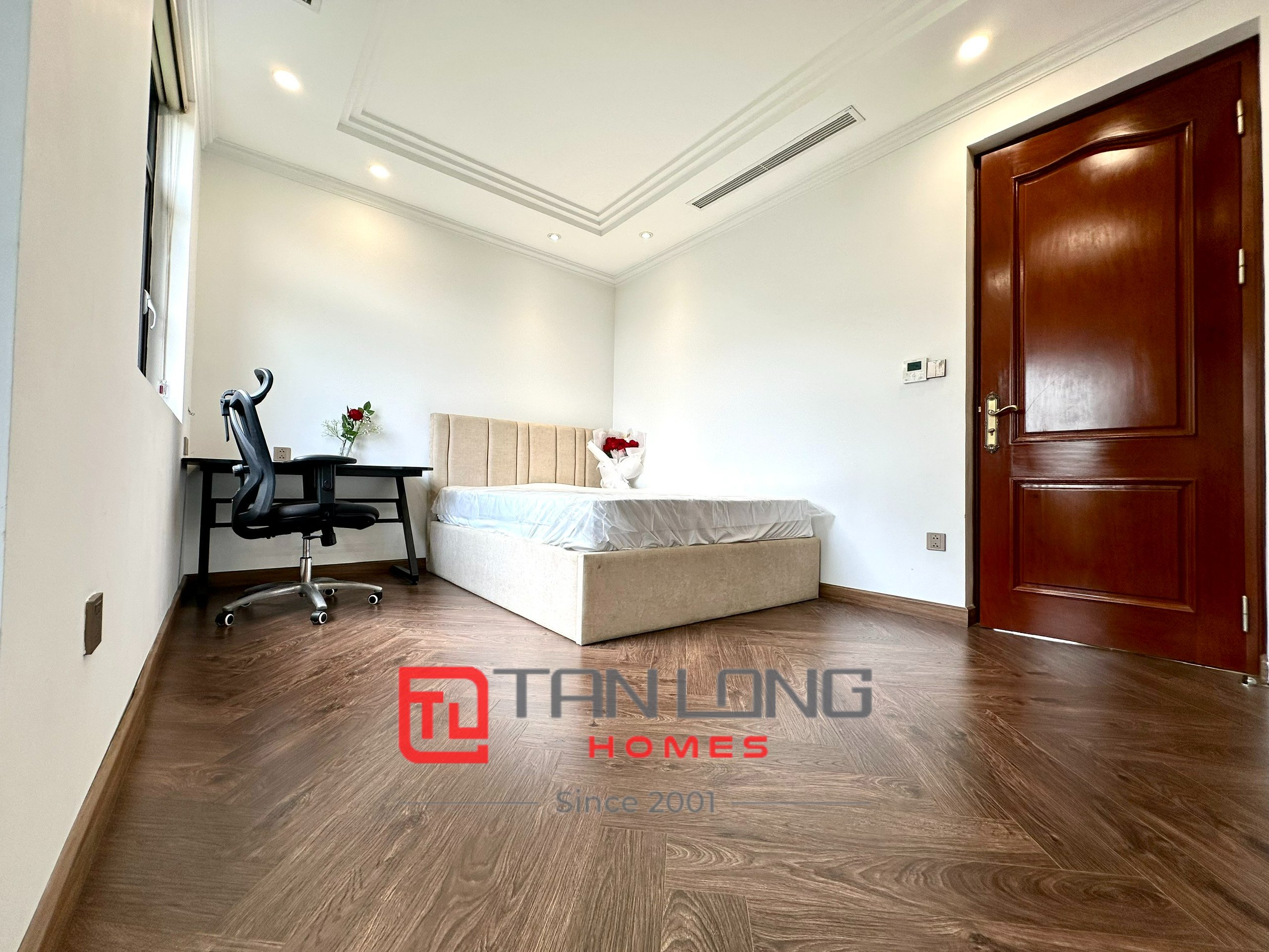 Cho thuê biệt thự song lập H6 Starlake: 5PN/215m2 full đồ nhập khẩu, có thang máy 23