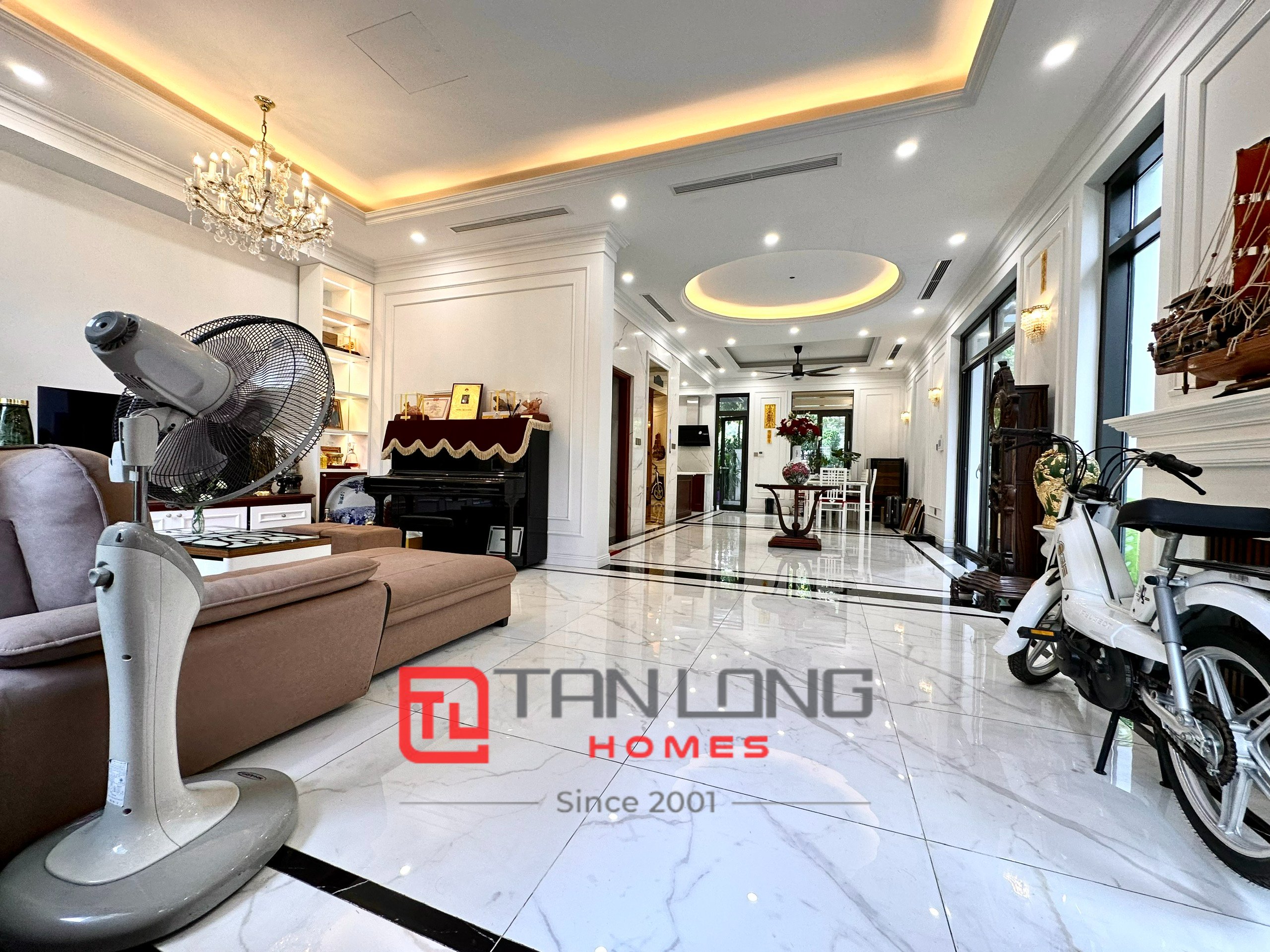 Cho thuê biệt thự song lập H6 Starlake: 5PN/215m2 full đồ nhập khẩu, có thang máy 3