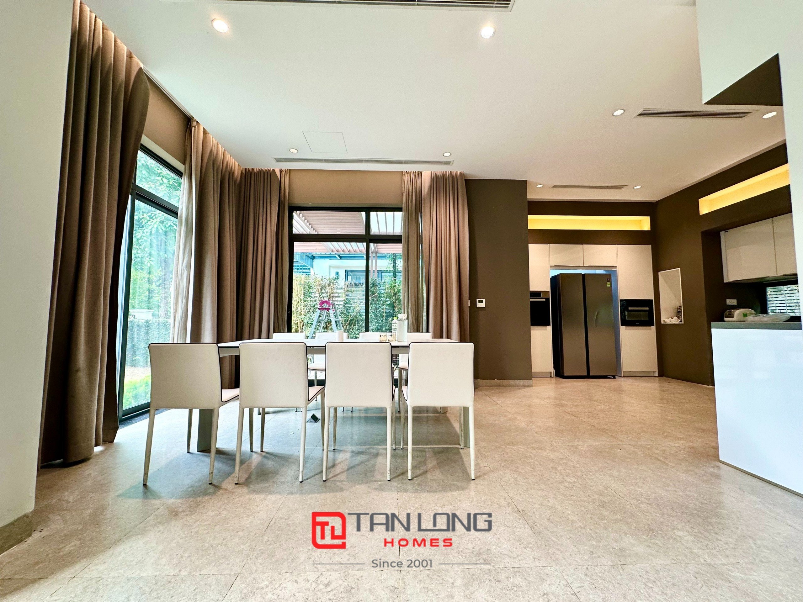 Cho thuê biệt thự song lập H7 Starlake: 222m2 x 3,5 tầng có sân vườn, giá tốt 5