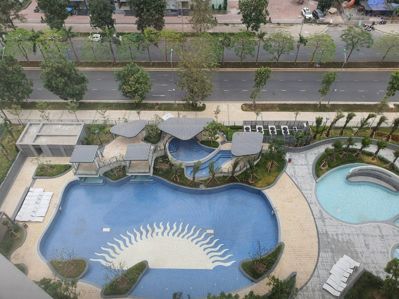 Cho thuê căn 2 ngủ 96m2 tầng cao full đồ mới tòa 902 Starlake, sẵn nhà trống 23
