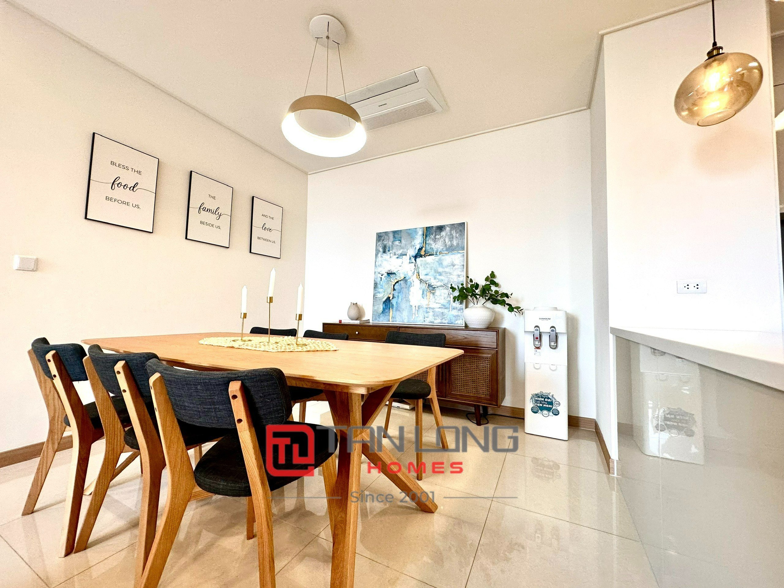 Cho thuê căn 2 ngủ 96m2 tầng cao full đồ mới tòa 902 Starlake, sẵn nhà trống 7