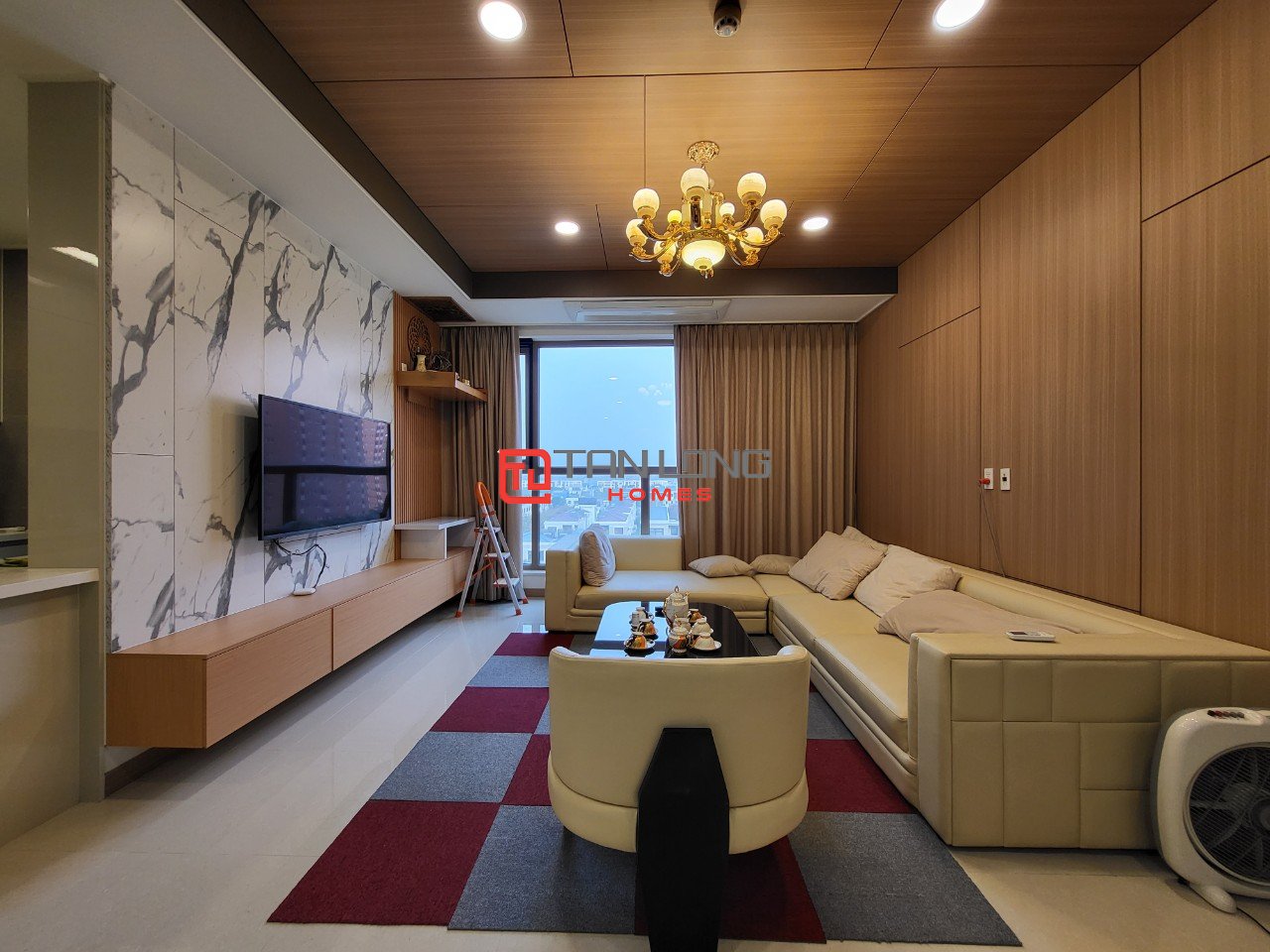 Cho thuê căn 2PN/100m2 tầng cao, nhà mới full đồ tại 903A Starlake 1