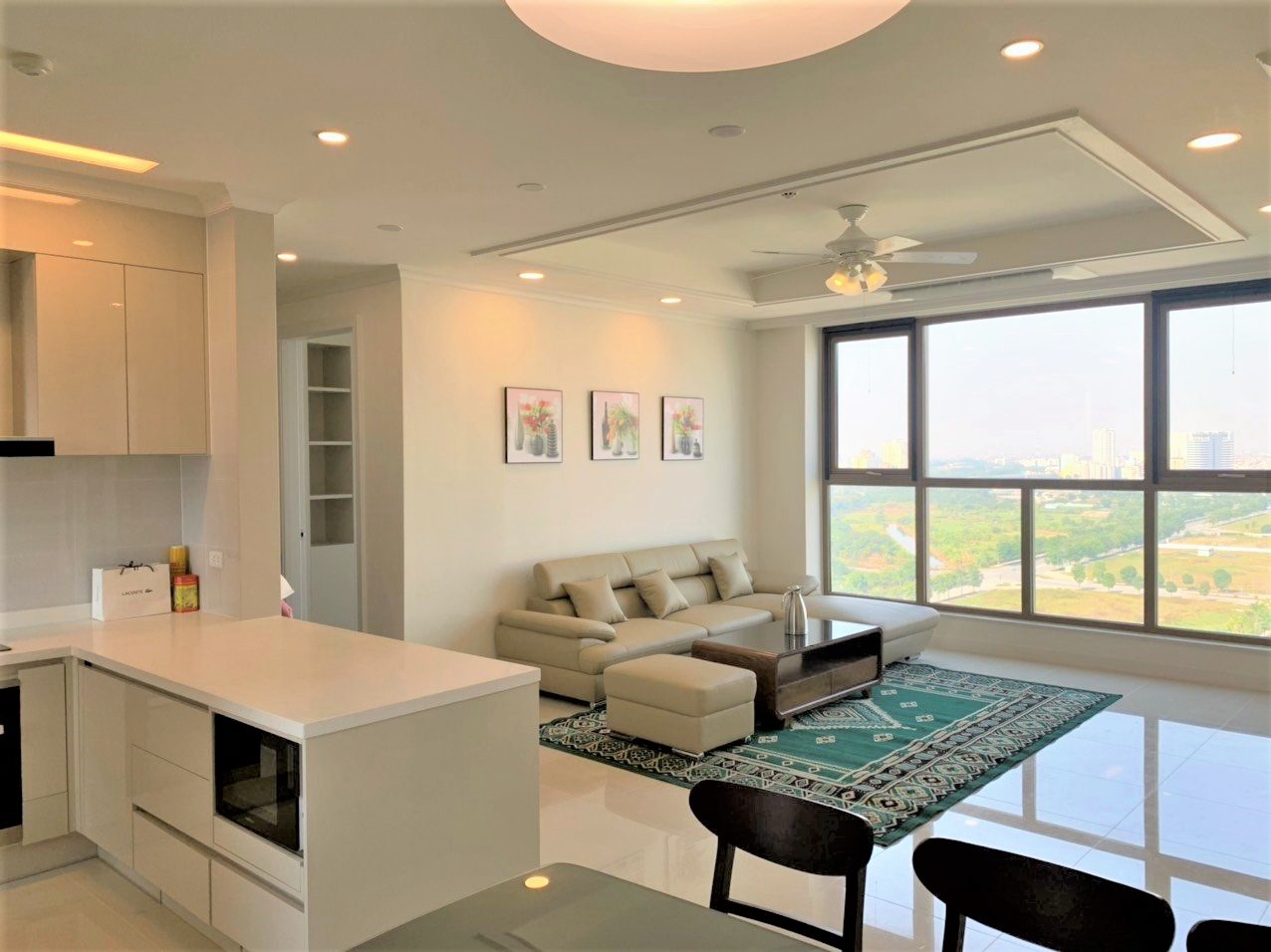 Cho thuê căn 3PN/112m2 - Mẫu F, tầng trung tại 902 Starlake Tây Hồ 1