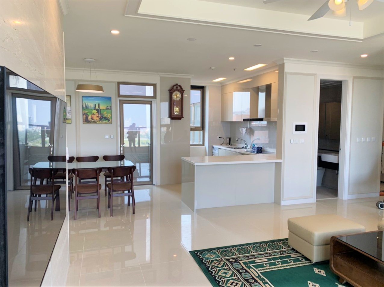 Cho thuê căn 3PN/112m2 - Mẫu F, tầng trung tại 902 Starlake Tây Hồ 2