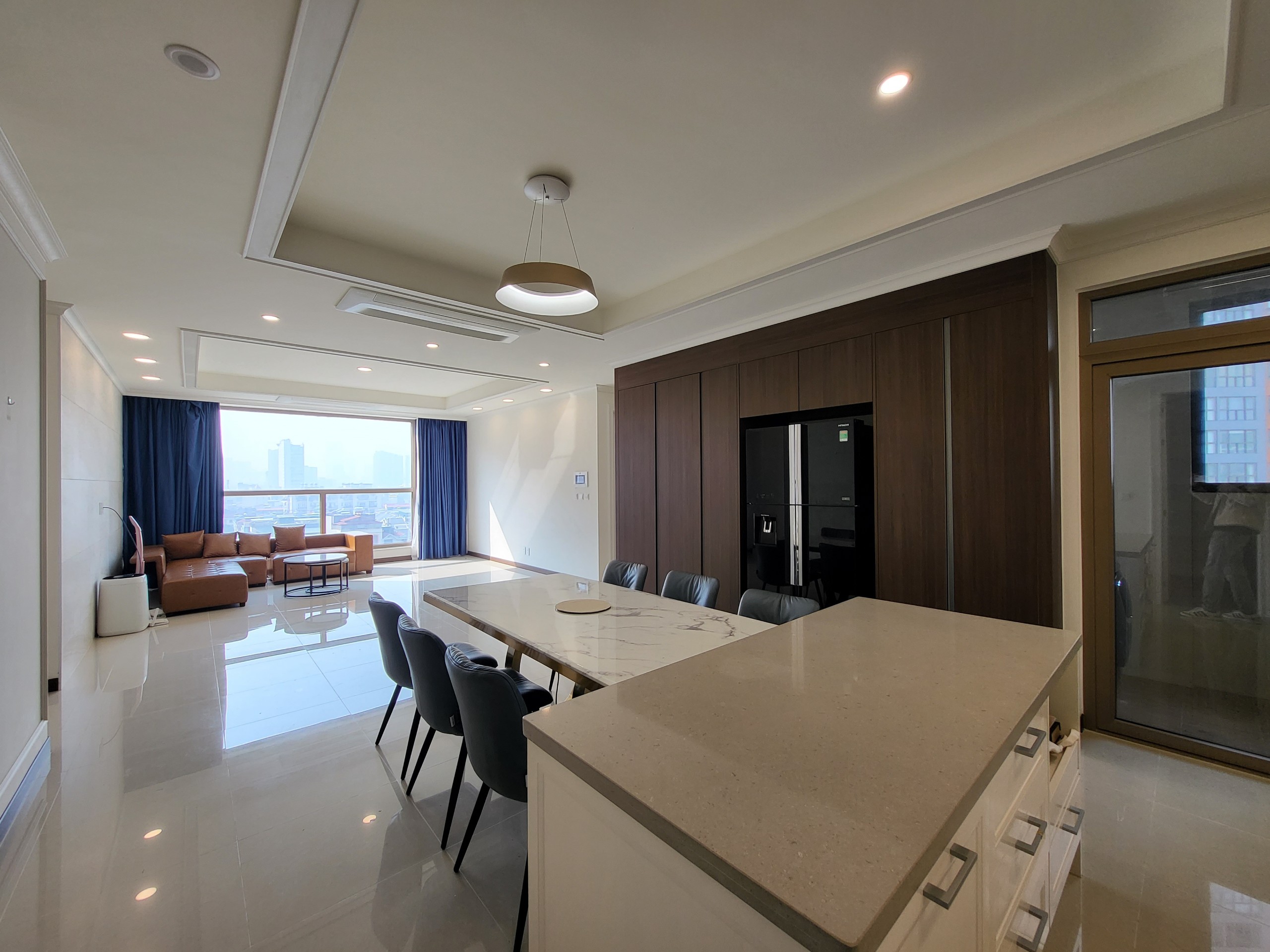 Cho thuê căn 4 ngủ 177m2 (mẫu căn K) view bể bơi siêu đẹp tại chung cư Starlake 6