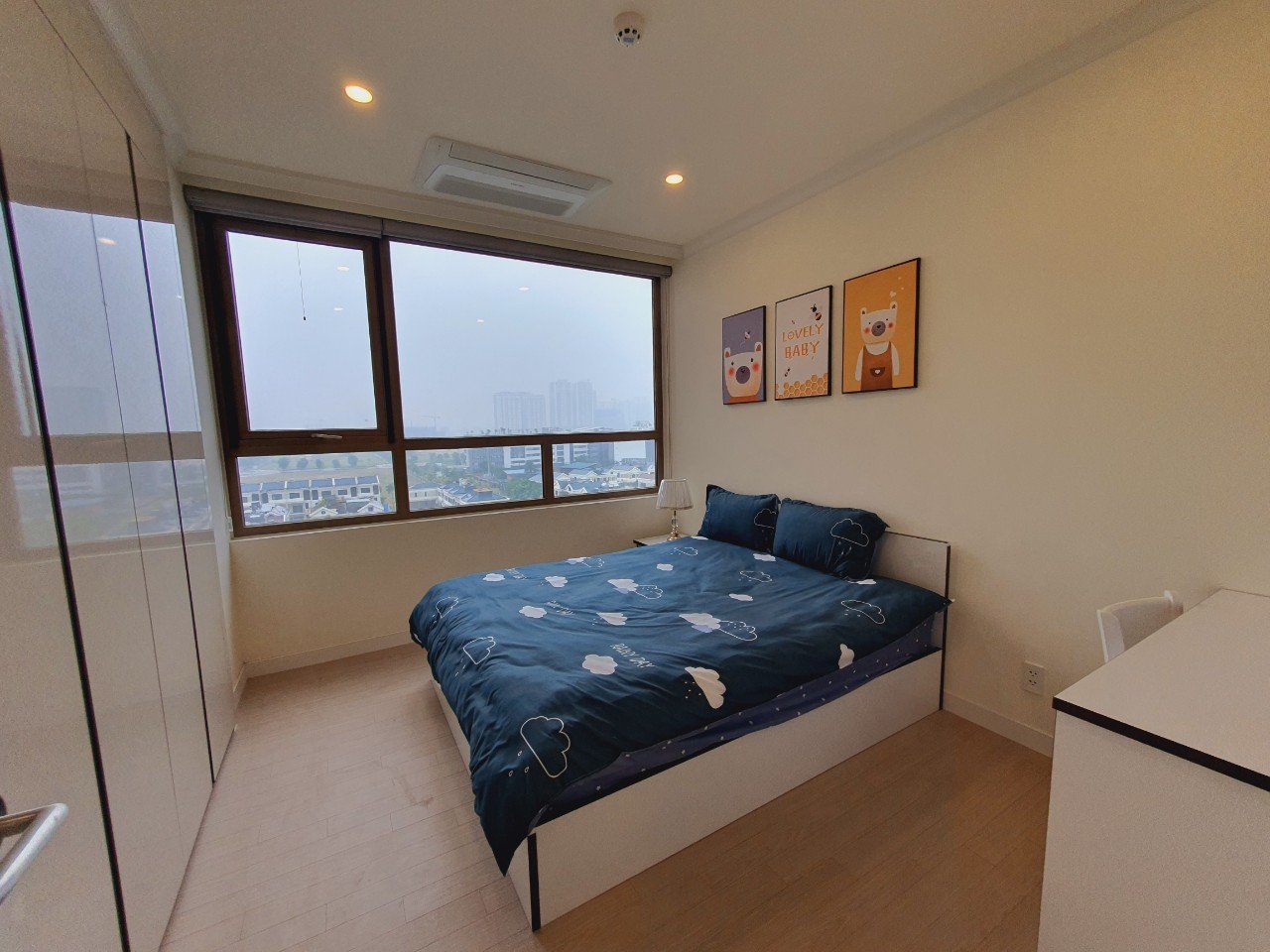 Cho thuê căn E-110m2 full đồ view biệt thự đẳng cấp tòa 901 Starlake 5