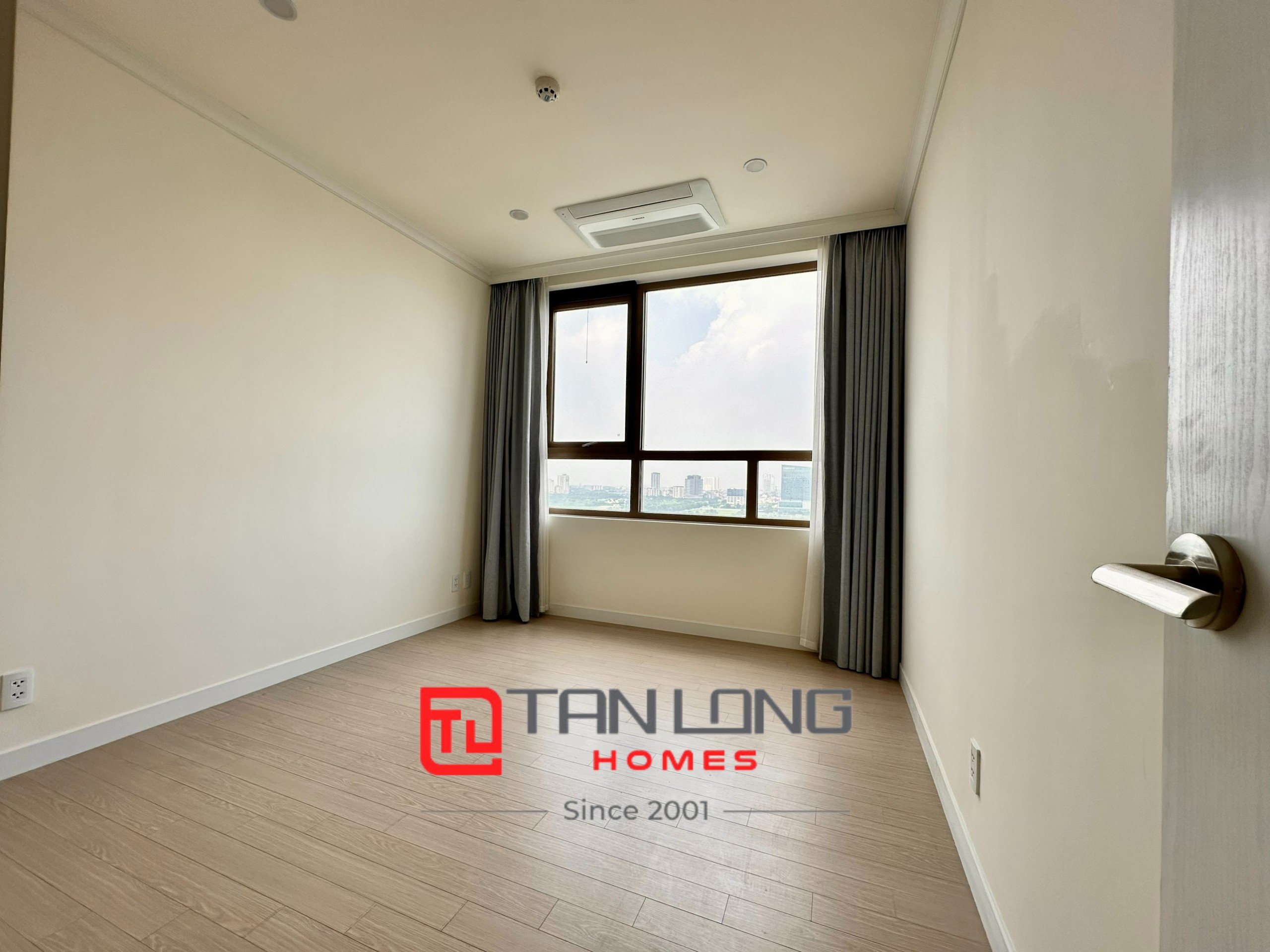 Cho thuê căn G1-113m2 mới nguyên bản, view trực diện hồ tại 903 Starlake 8