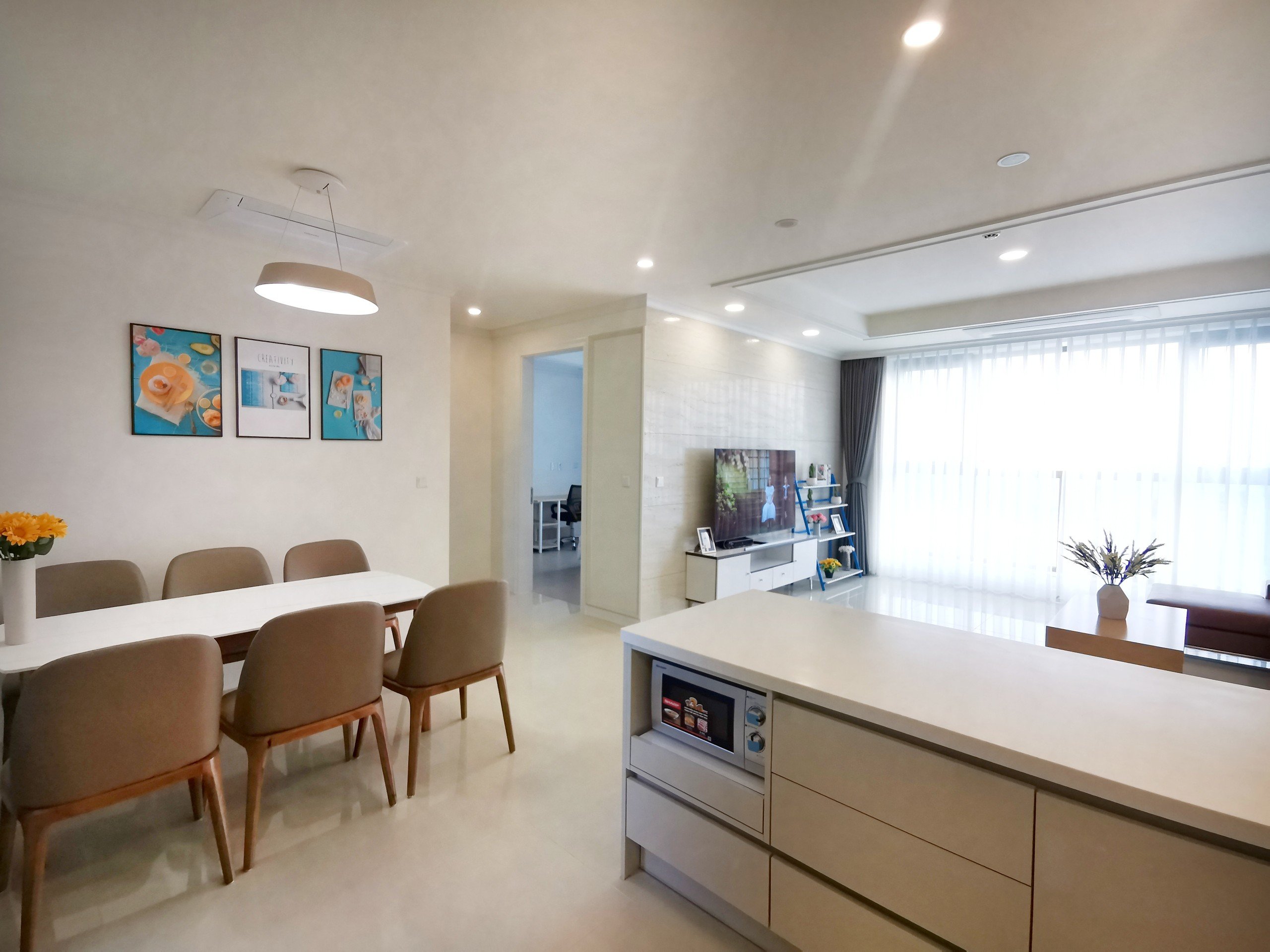 Cho thuê căn góc 3PN/112m2 full đồ, tầng trung view biệt thự tòa 902 Starlake 3
