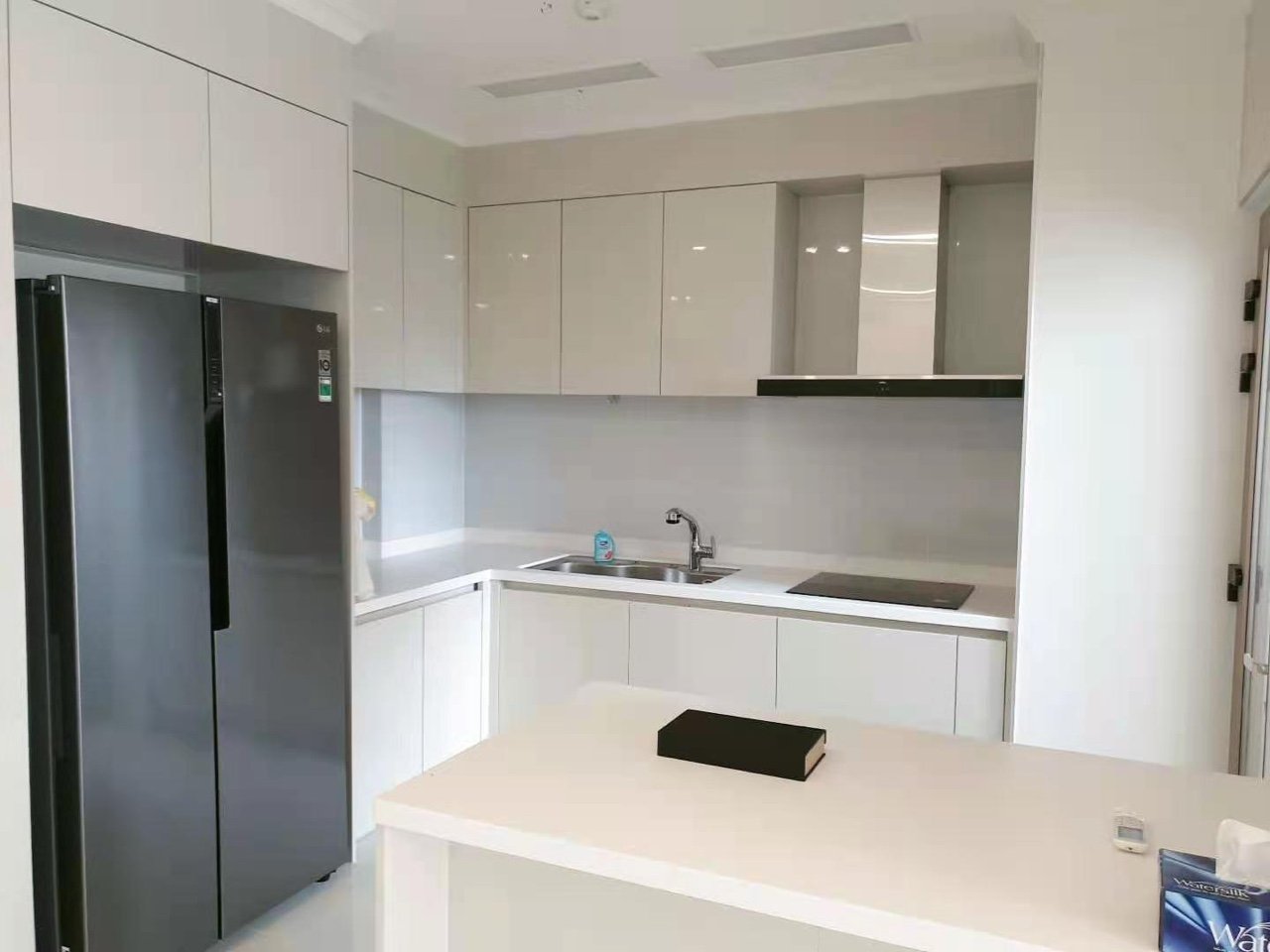 Cho thuê căn góc 3PN/113m2 tầng trung, hướng Nam view thoáng tòa 903 Starlake 3
