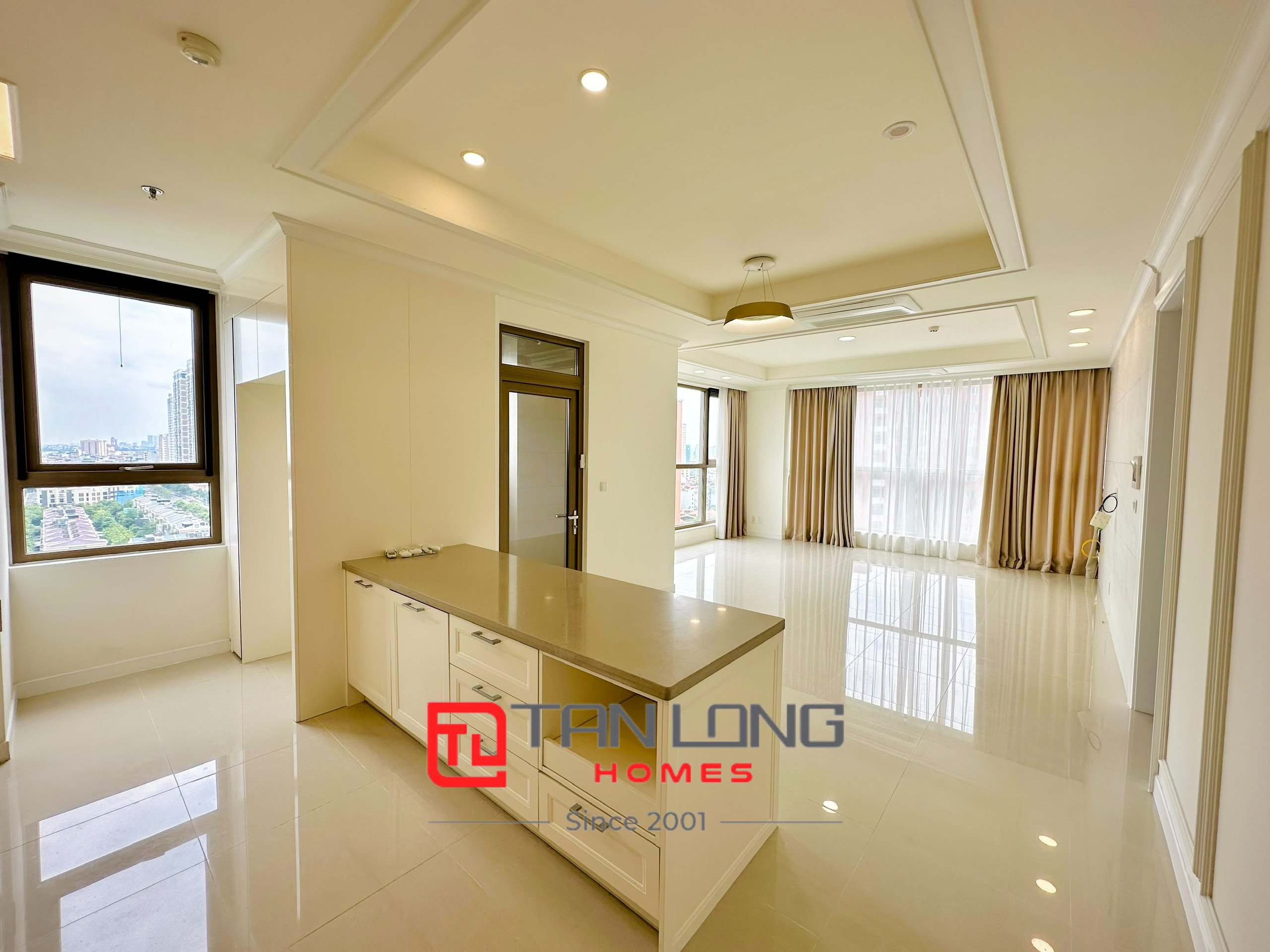 Cho thuê căn H-125m2 view hồ, nội thất nguyên bản tại 903 Starlake 2