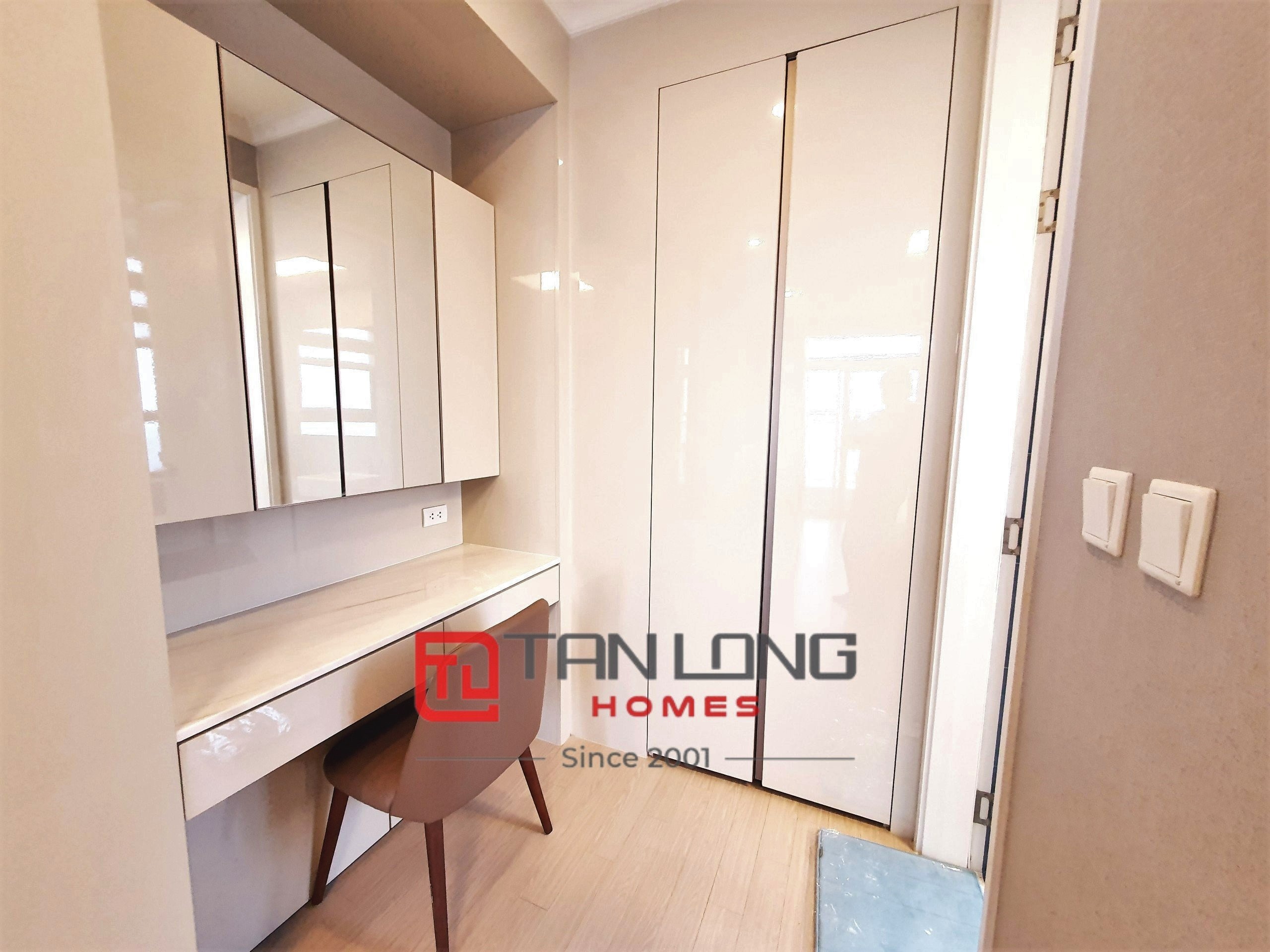 cho thuê căn hộ 03 phòng ngủ ở starlake tây hồ tây 8