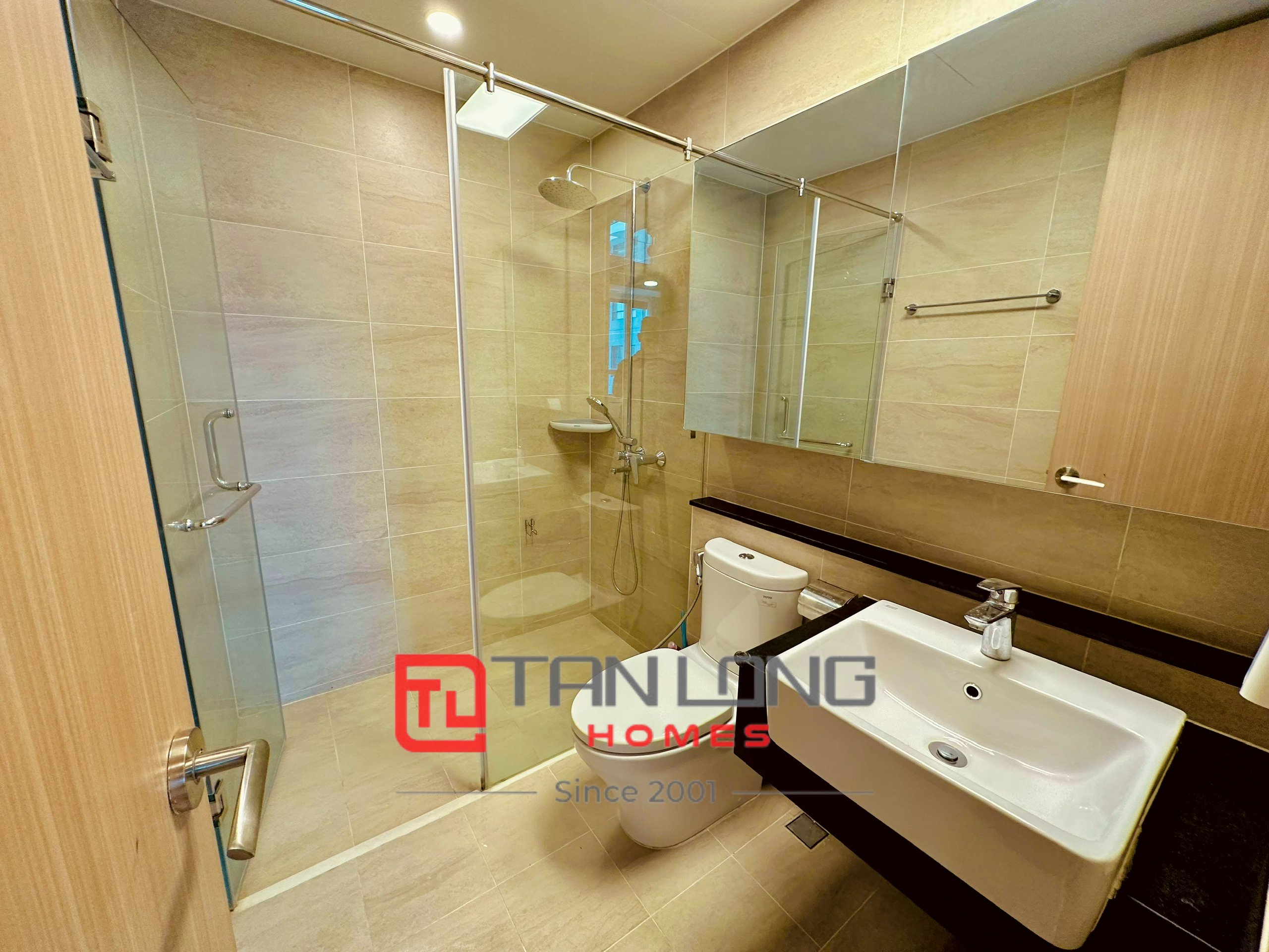 Cho thuê căn hộ 2 ngủ 101m2 full đồ mới nguyên tòa 901 Starlake 11