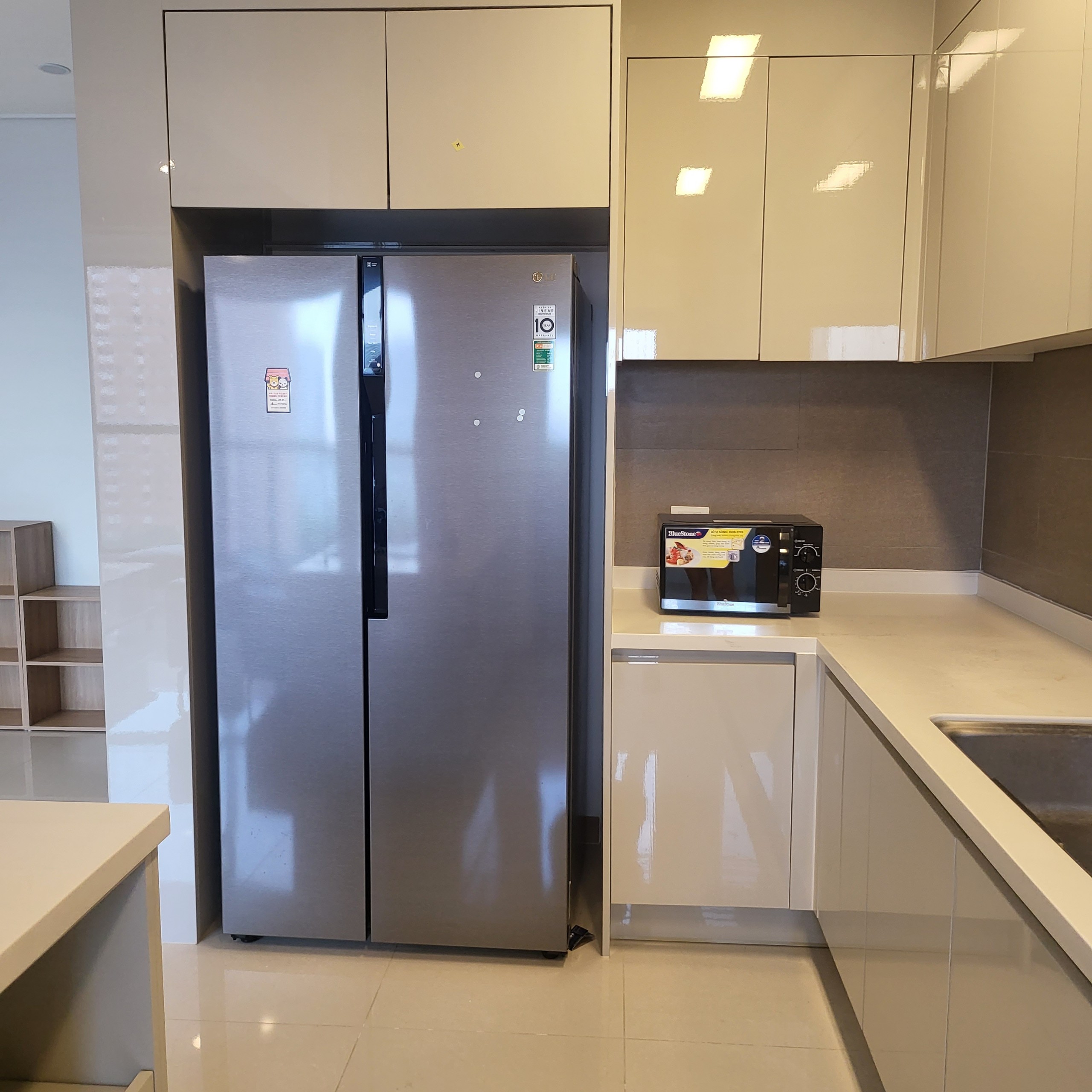 Cho thuê căn hộ 2 ngủ 101m2 full đồ mới view biệt thự tại 903 Starlake 3