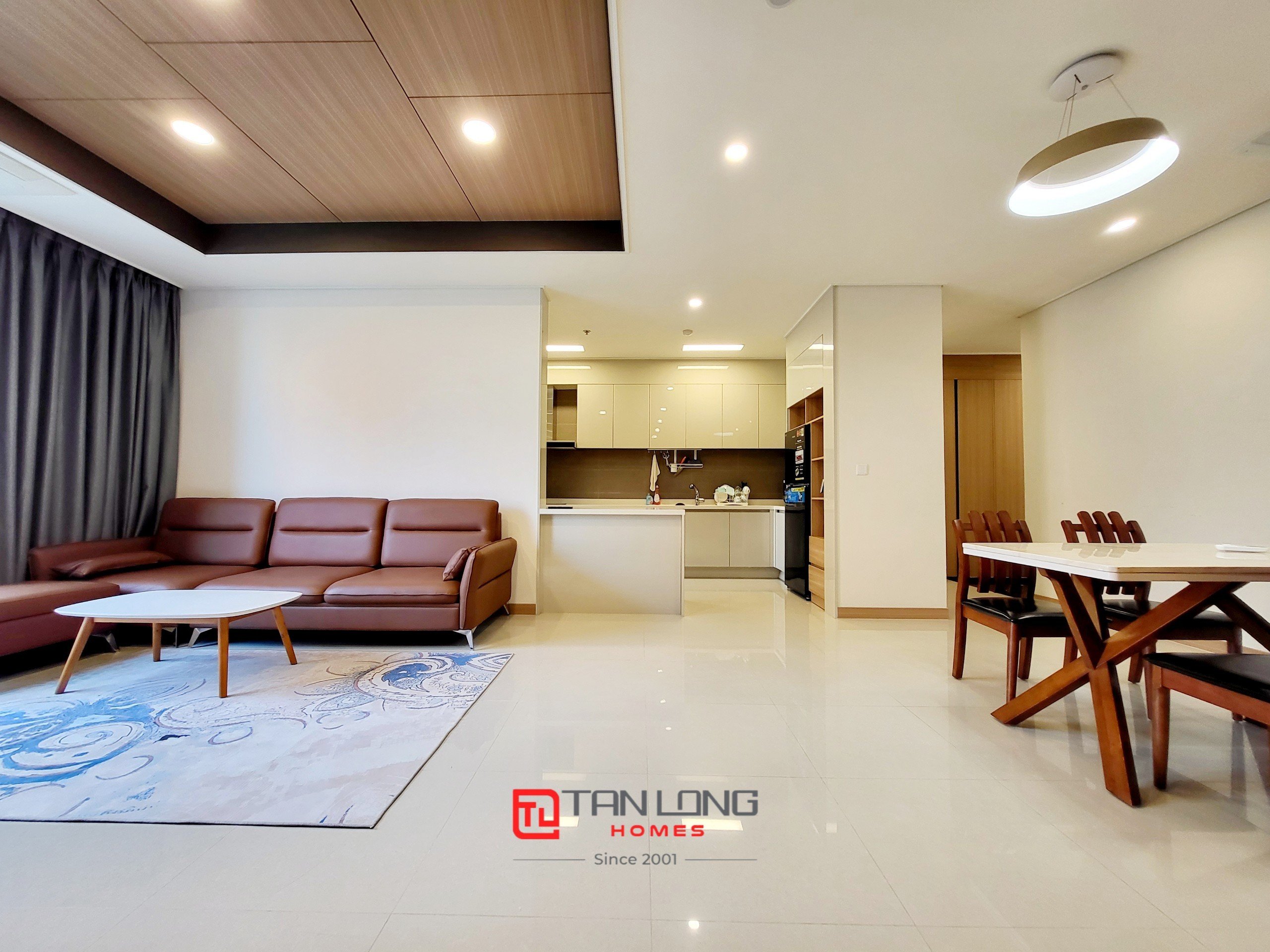 Cho thuê căn hộ 2 ngủ 101m2 full đồ mới, view đẹp, giá rẻ tại Starlake 3
