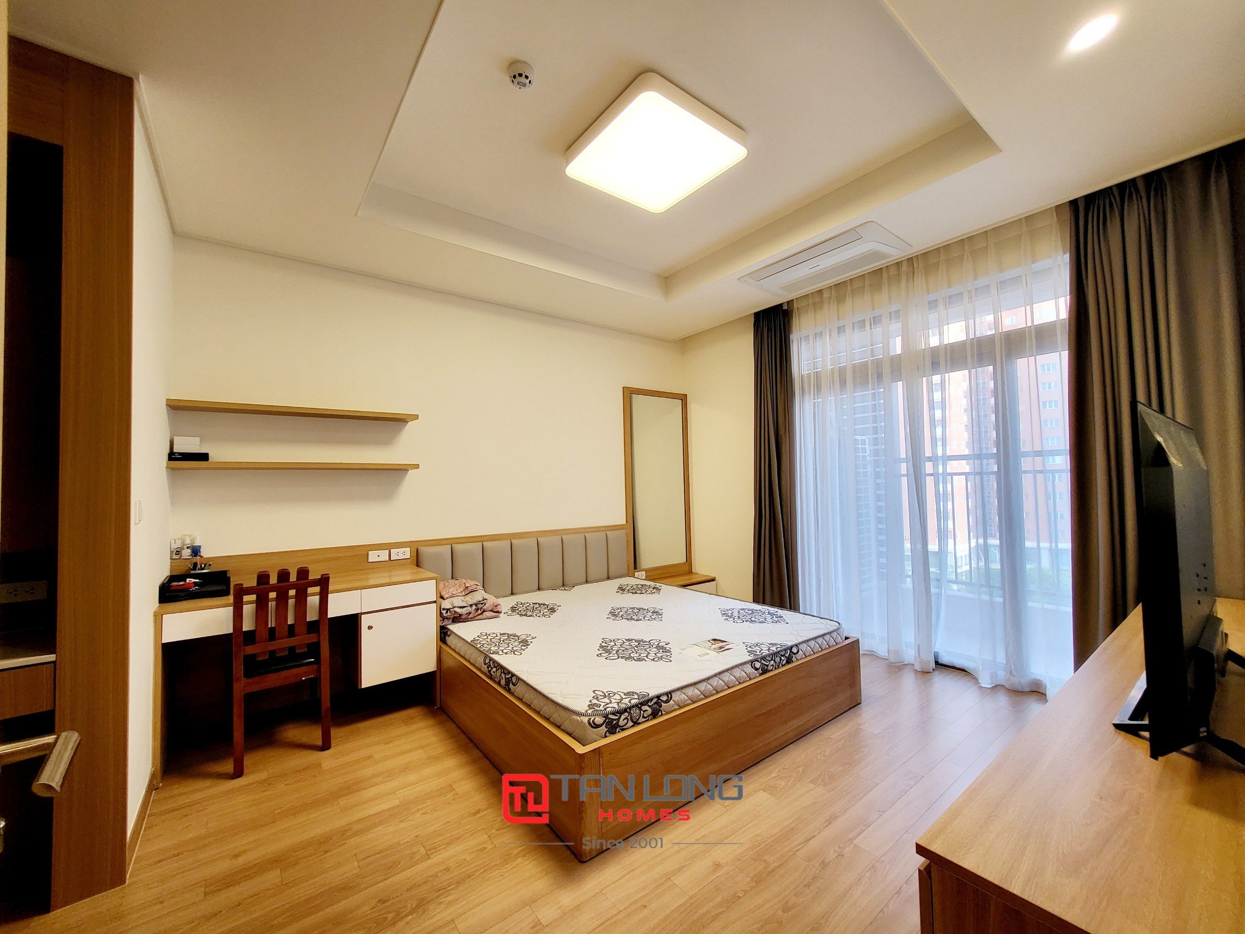 Cho thuê căn hộ 2 ngủ 101m2 full đồ mới, view đẹp, giá rẻ tại Starlake 7