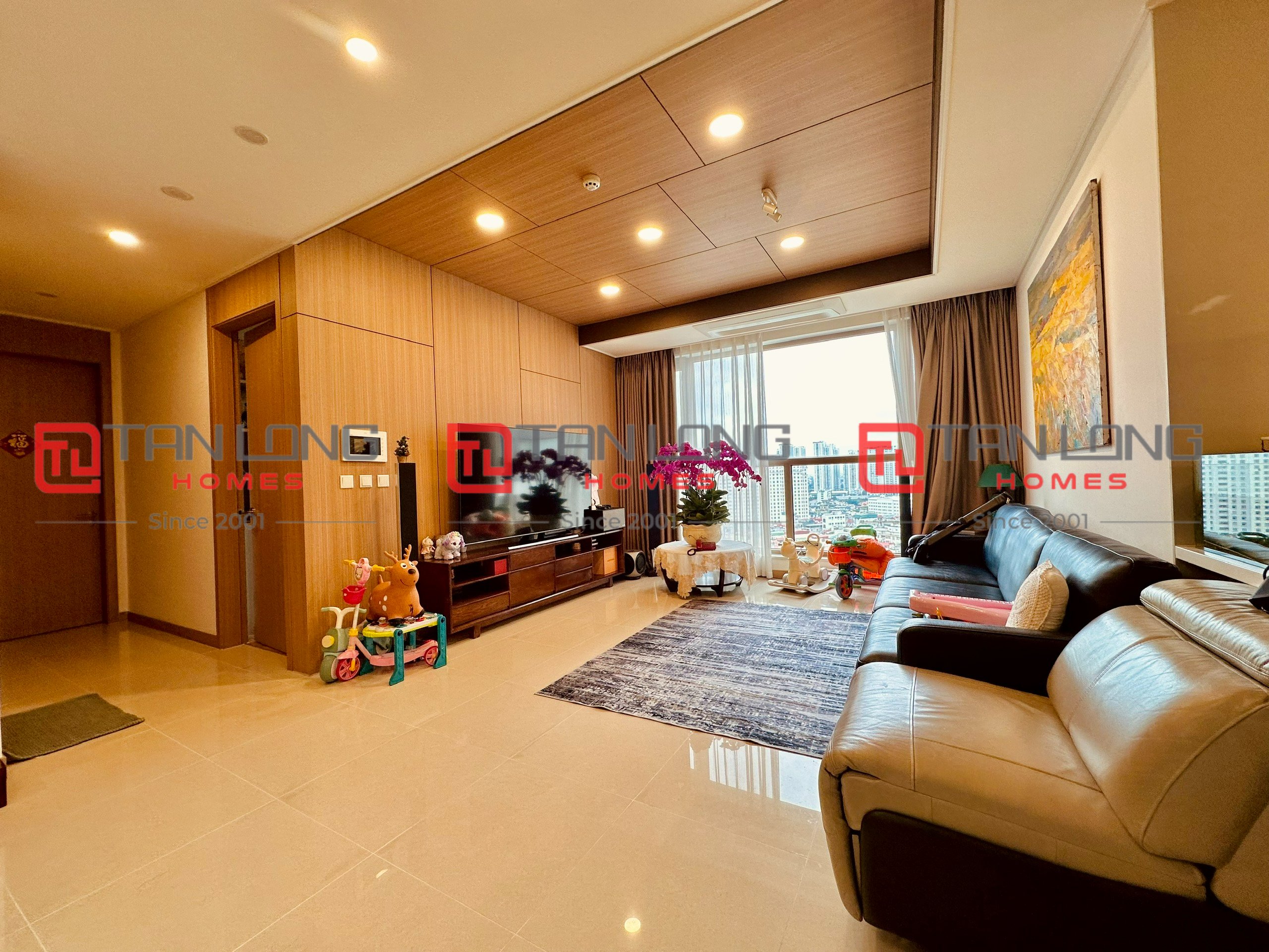 Cho thuê căn hộ 2 ngủ 101m2 full đồ nhập khẩu view cực đẹp tòa 901 Starlake 2