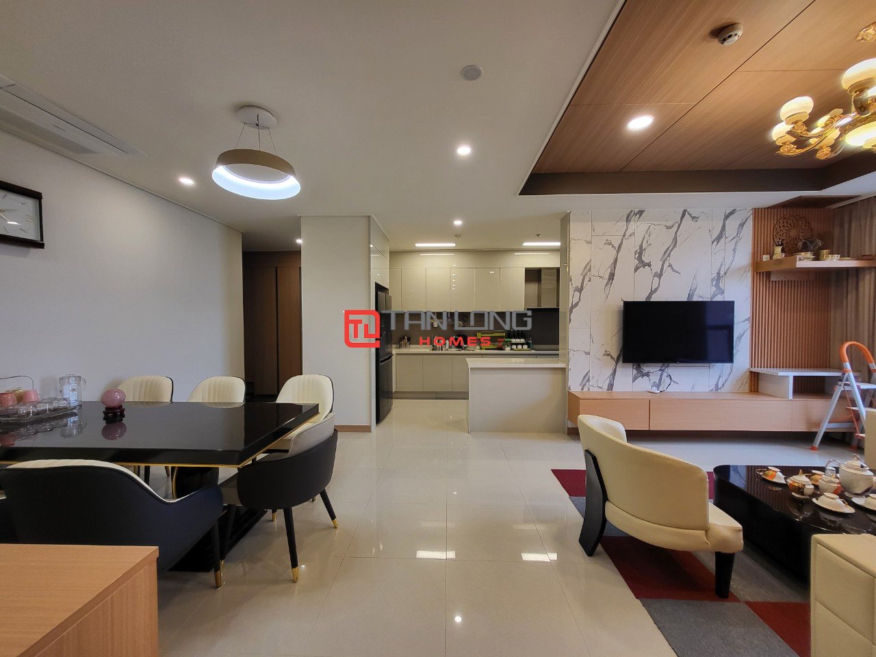 Cho thuê căn hộ 2 ngủ 101m2 - mẫu D, full đồ mới view thoáng tòa 903 Starlake 3