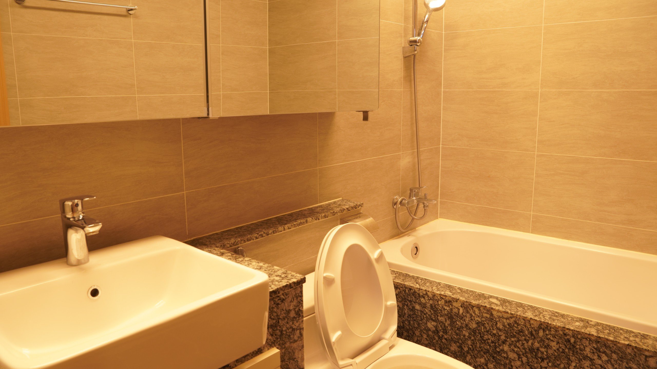 Cho thuê căn hộ 2 ngủ 98m2 full đồ view nội khu tòa 902 Starlake 11