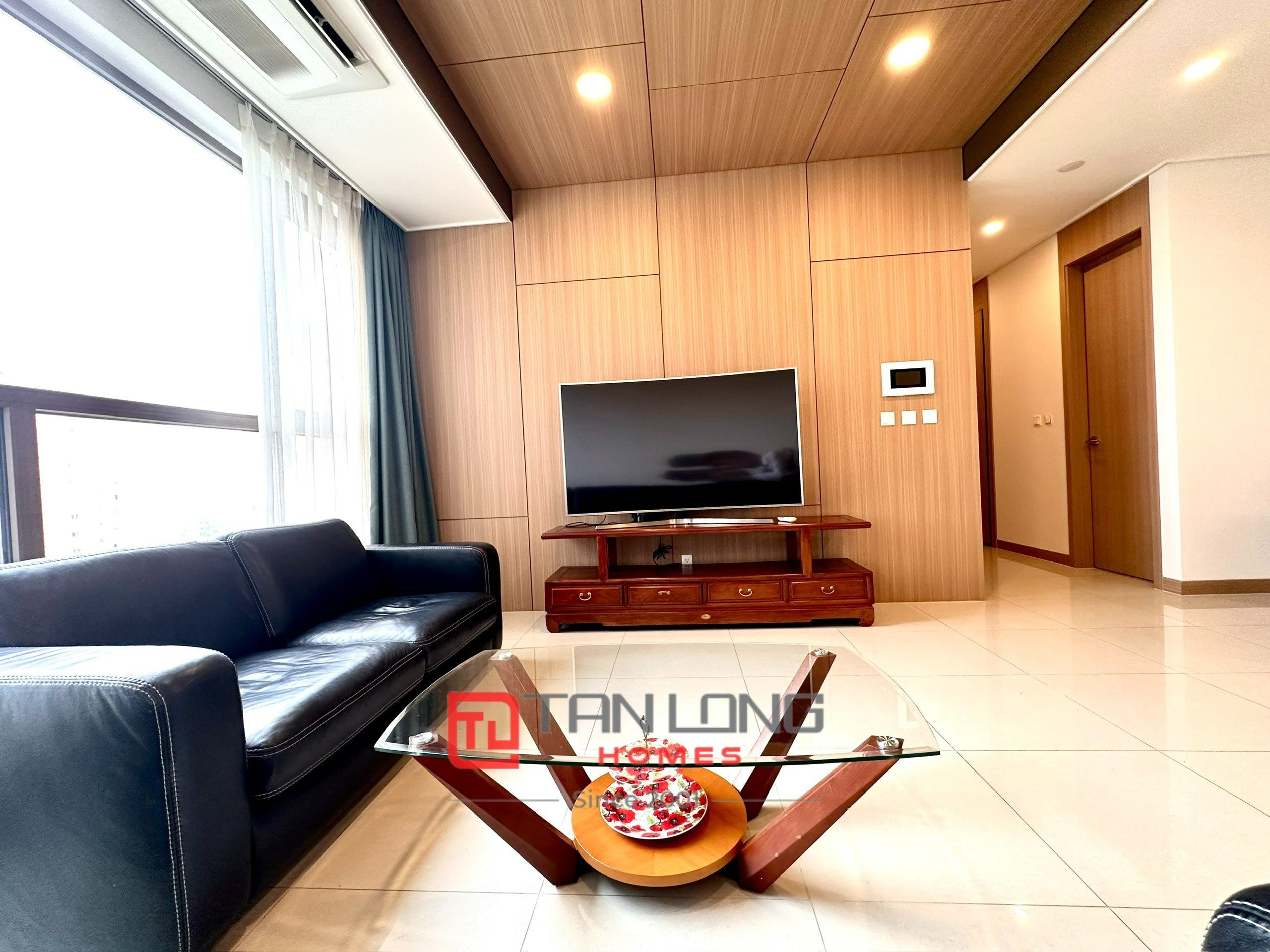 Cho thuê căn hộ 2PN/101m2 full đồ mới đẹp view hồ điều hòa tại 903 Starlake Tây Hồ 2