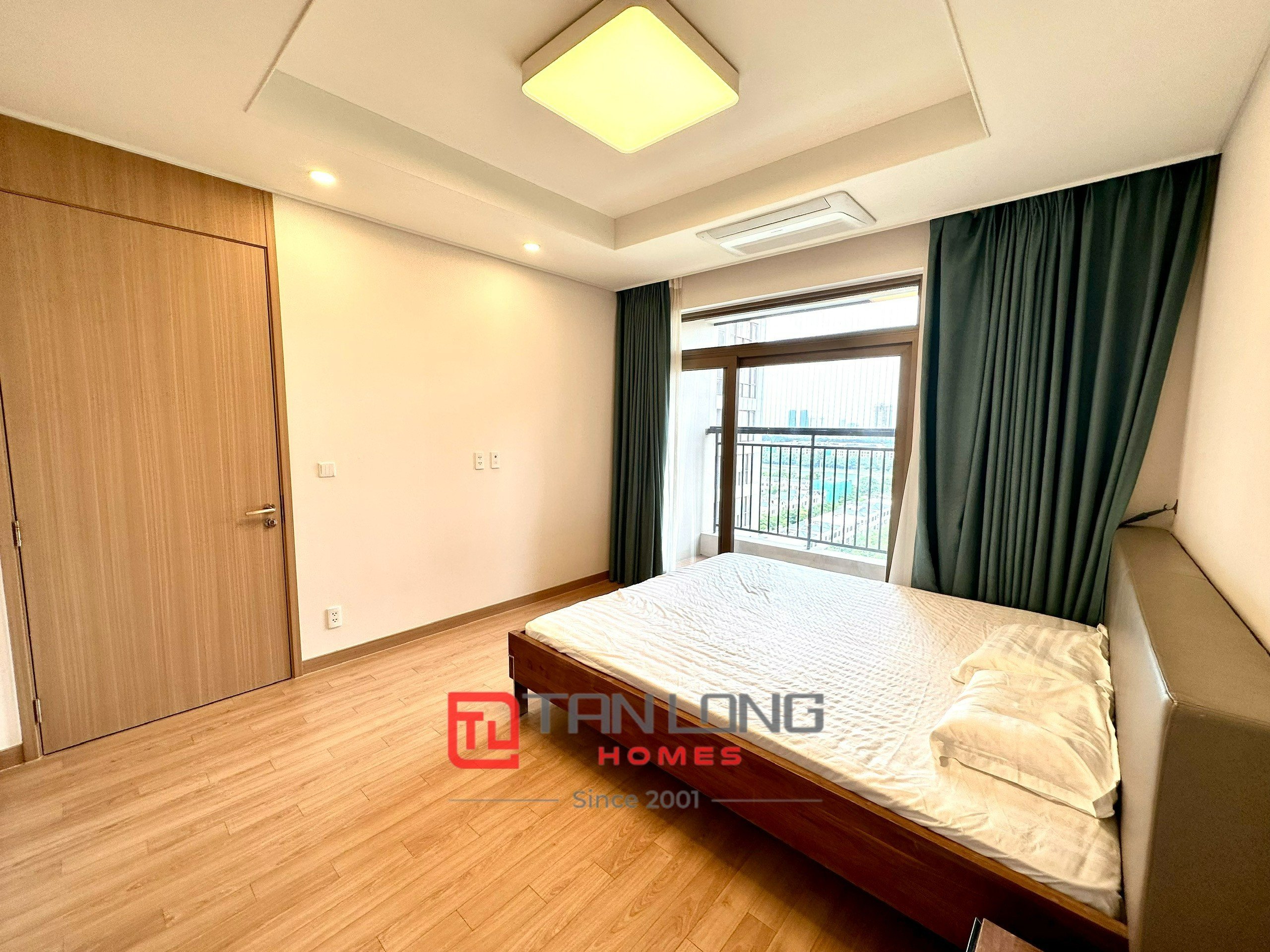 Cho thuê căn hộ 2PN/101m2 full đồ mới đẹp view hồ điều hòa tại 903 Starlake Tây Hồ 5