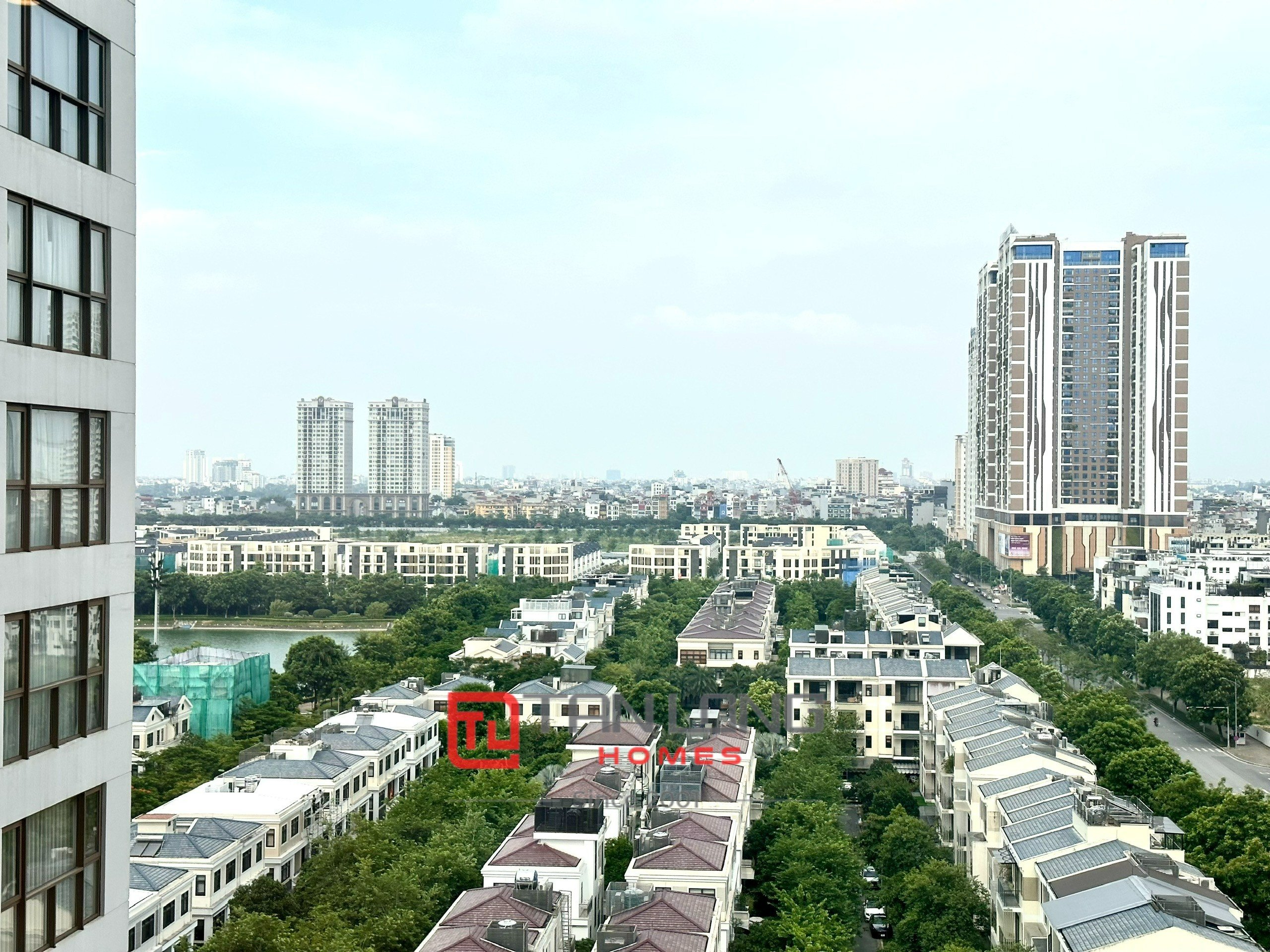 Cho thuê căn hộ 2PN/101m2 full đồ mới đẹp view hồ điều hòa tại 903 Starlake Tây Hồ 9
