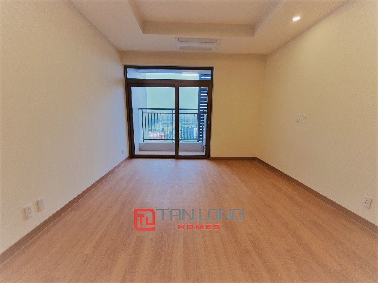 Cho thuê căn hộ 2PN/91m2 tầng thấp, đồ cơ bản 23 triệu/tháng tại 902 Starlake 4