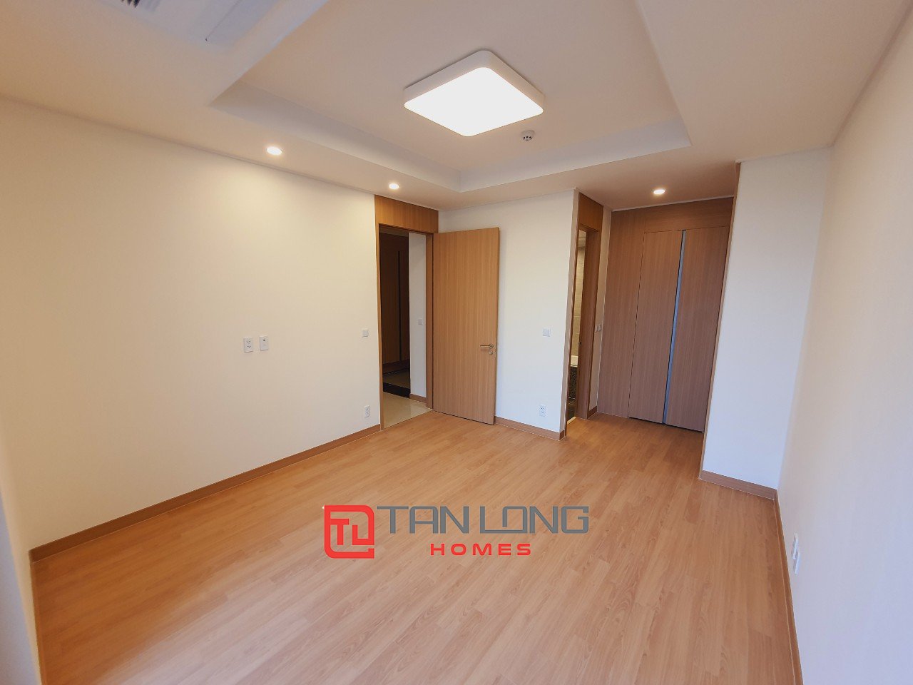 Cho thuê căn hộ 2PN/91m2 tầng thấp, đồ cơ bản 23 triệu/tháng tại 902 Starlake 7