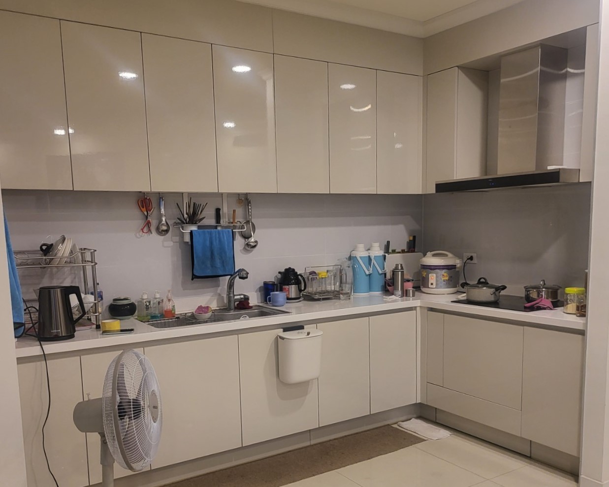 Cho thuê căn hộ 3 ngủ 109.8m2 tầng cao view biệt thự tòa 901 Starlake, giá tốt 3