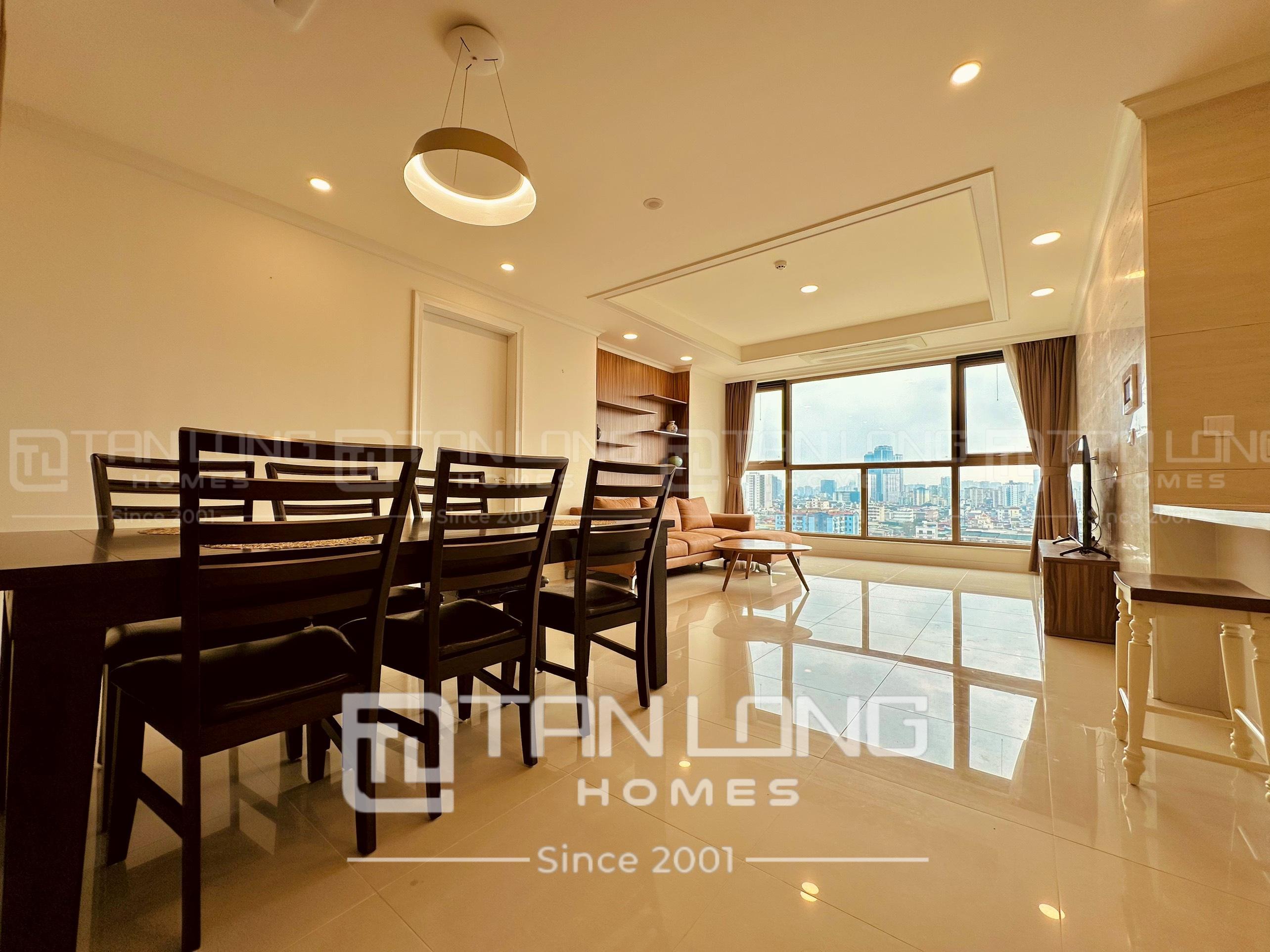 Cho thuê căn hộ 3 ngủ 113m2 full đồ mới, vị trí đẹp, giá tốt tòa 901 Starlake 2