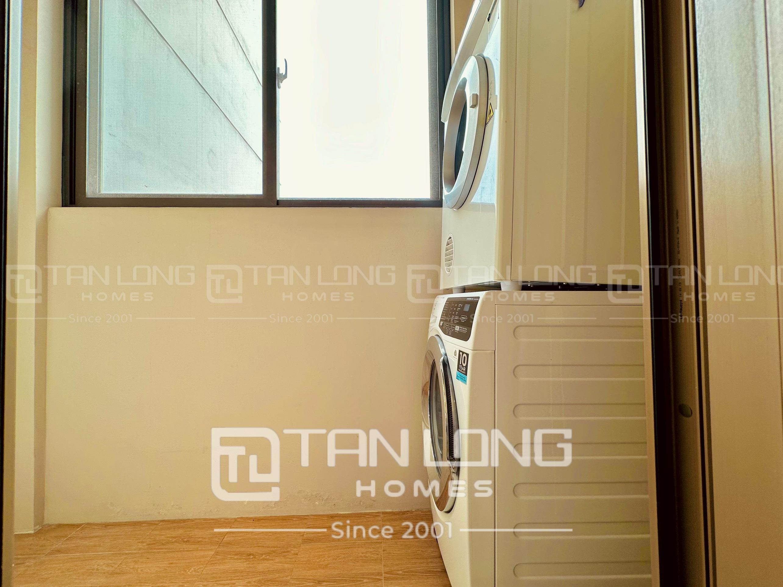 Cho thuê căn hộ 3 ngủ 113m2 full đồ mới, vị trí đẹp, giá tốt tòa 901 Starlake 9