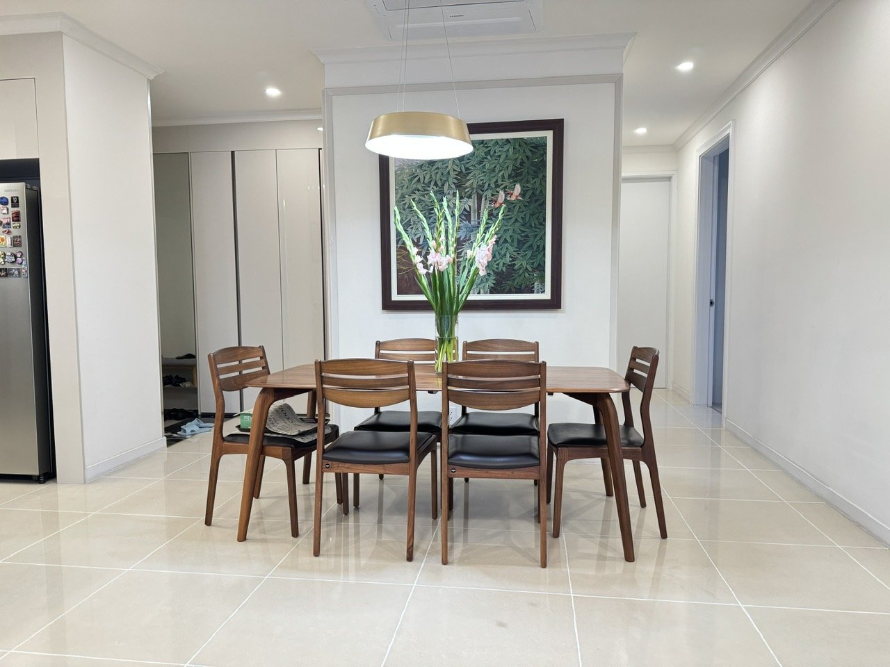 Cho thuê căn hộ 3 ngủ 113m2 full đồ view hồ hướng mát tòa 901 Starlake 2