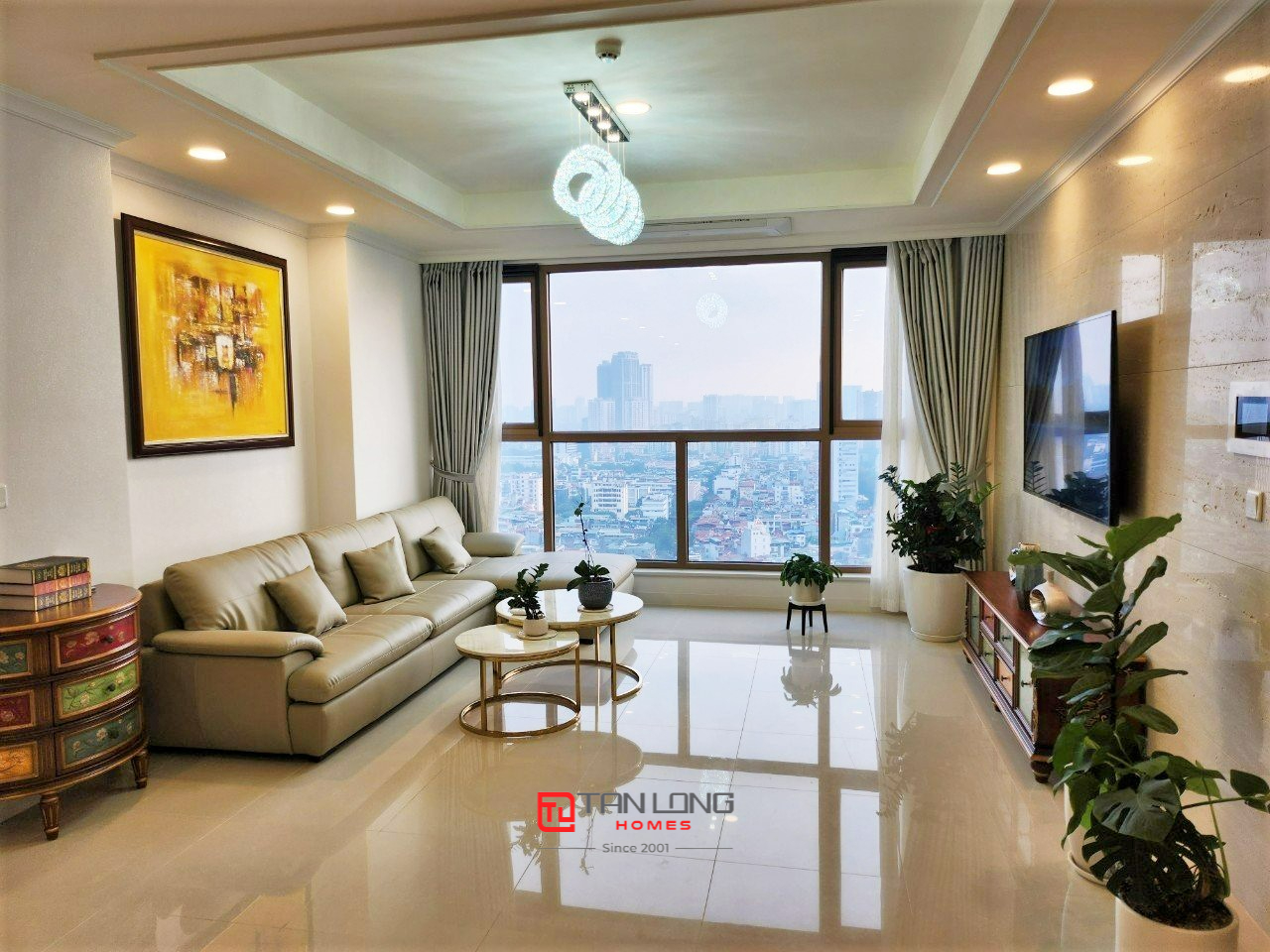 Cho thuê căn hộ 3 ngủ 113m2 full đồ view thoáng tại Starlake 1