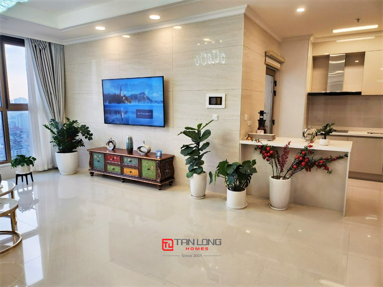 Cho thuê căn hộ 3 ngủ 113m2 full đồ view thoáng tại Starlake 3